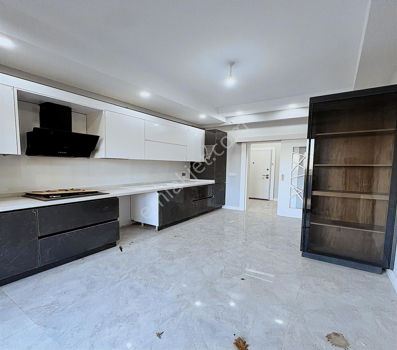 Lider'den Tepe'de.3+1 Site İçi Ultra Lüx Geniş Ferah Yaşam Alan - Görsel 3