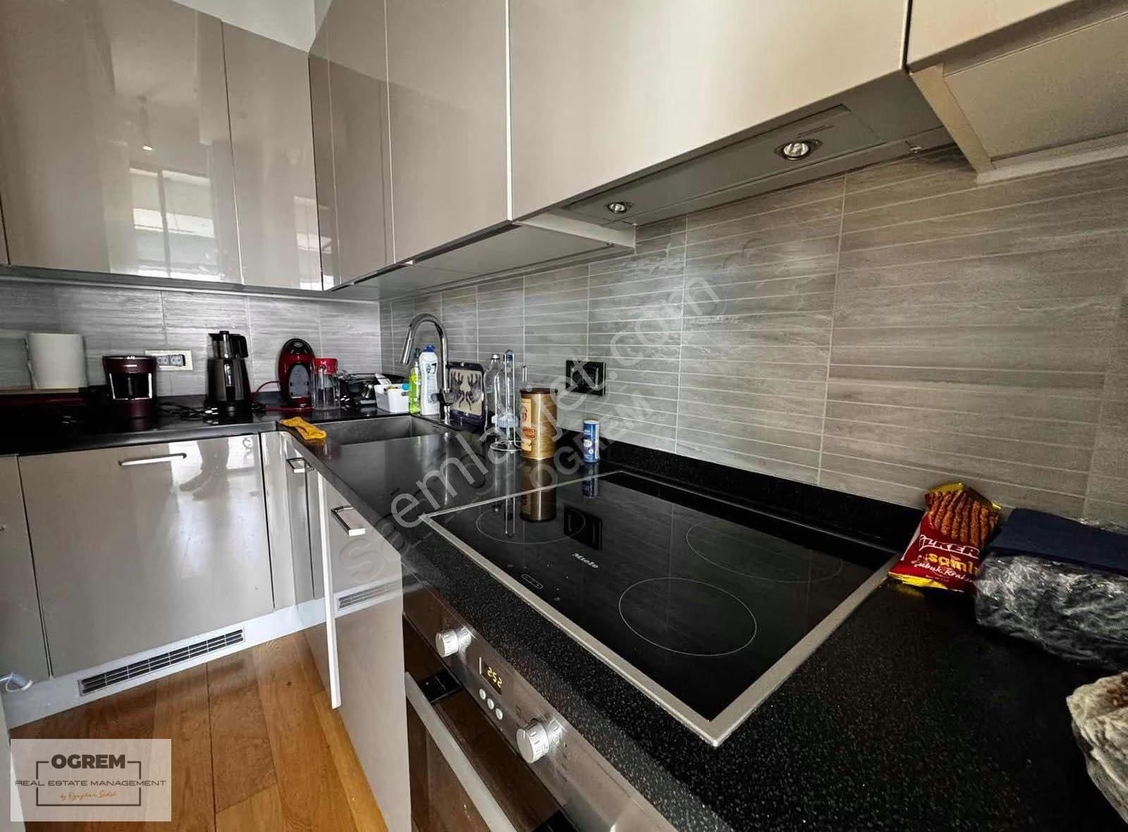 Metropol İstanbul A Blok Deniz Manzaralı Eşyalı 1+1 Kiralık Ofis - Görsel 7