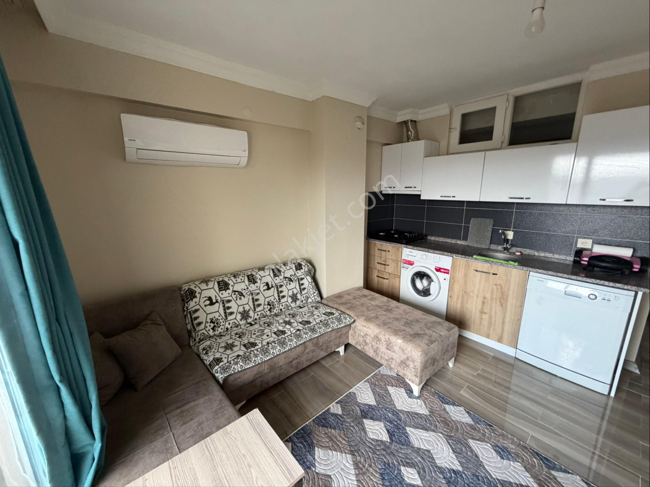 Merkezde 1+1 Eşyalı Kiracılı Satılık Daire - Görsel 2