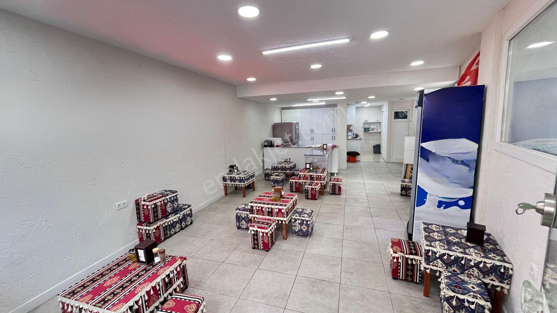 Katip Çelebi Acil Yan Sokağı Devren Kiralık Köşe Dükkan - Görsel 6