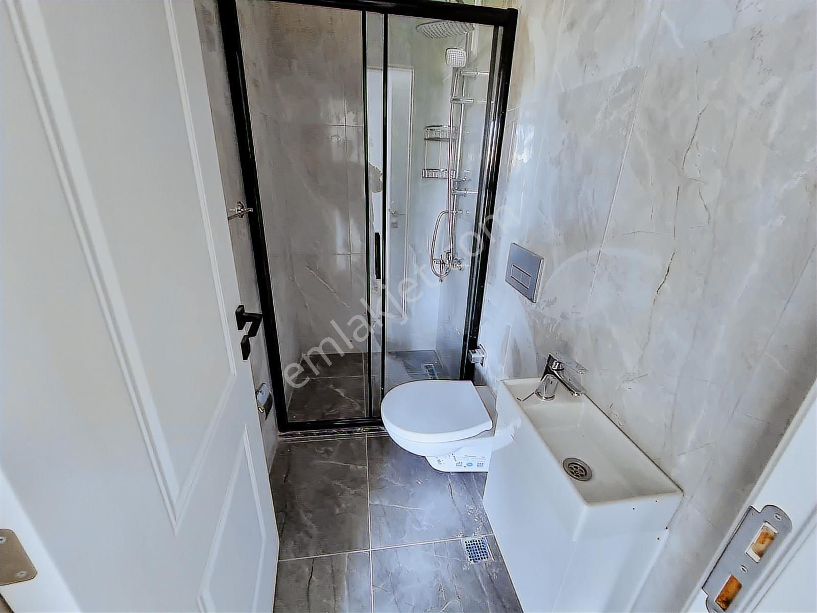 Tuzla Postane Mahallesinde Site İçinde 2+1 Satılık Fırsat Daire - Görsel 16