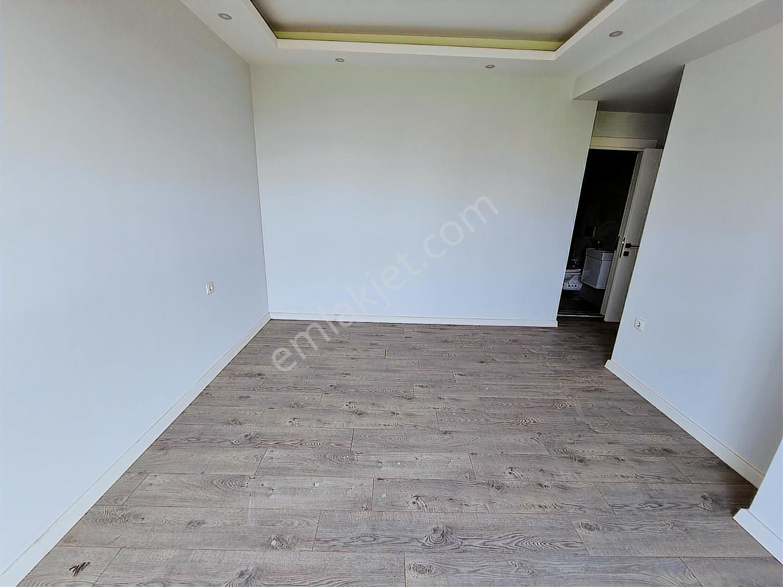 Tuzla Postane Mahallesinde Site İçinde 2+1 Satılık Fırsat Daire - Görsel 18