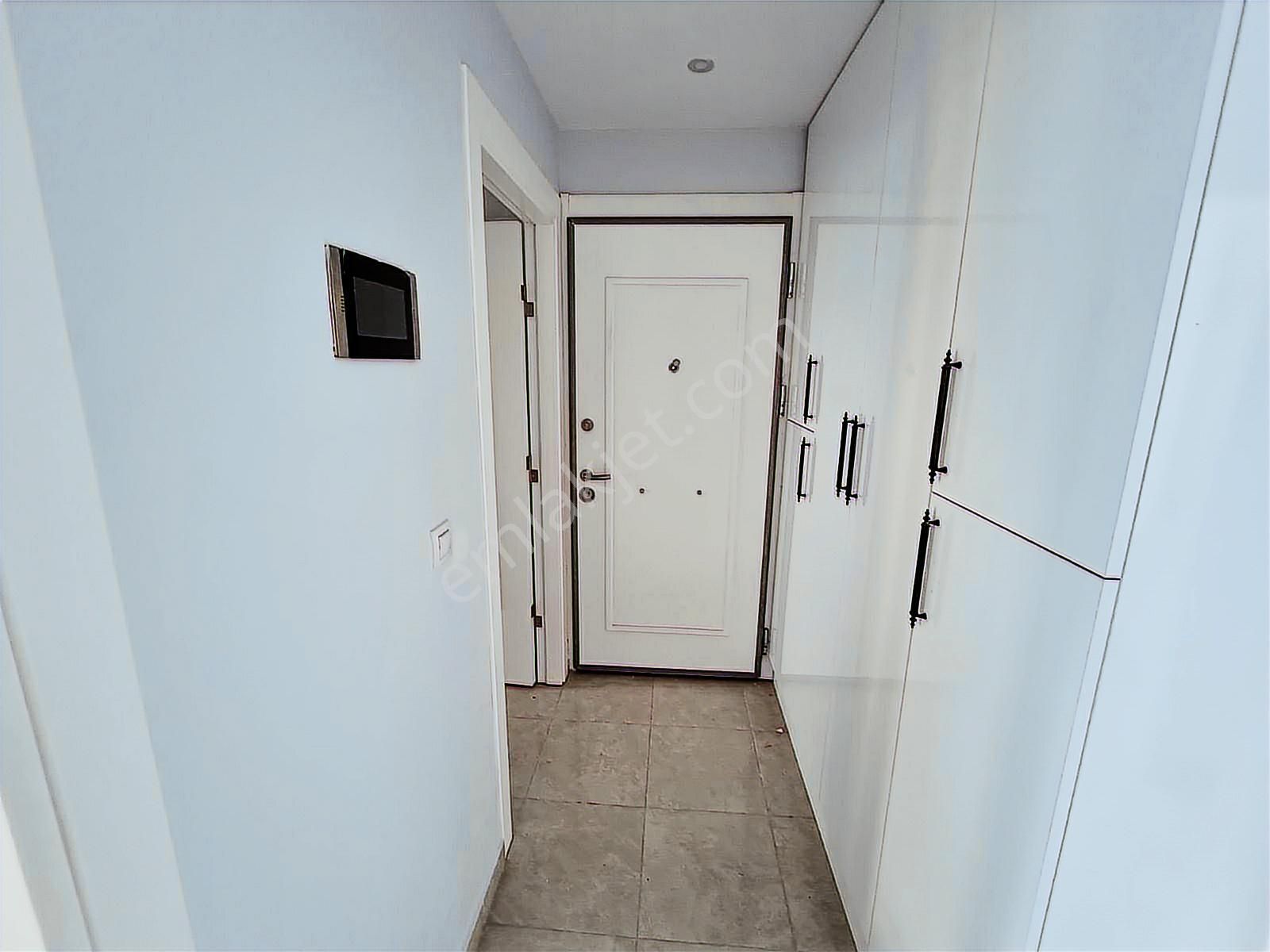 Tuzla Postane Mahallesinde Site İçinde 2+1 Satılık Fırsat Daire - Görsel 14