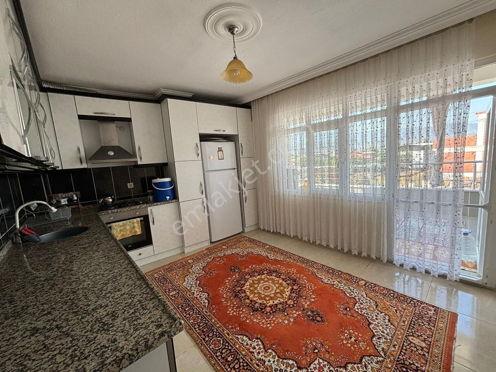 Yılmaz Mah Menderes Cad Üzerinde 3+1 Satiliık Daire