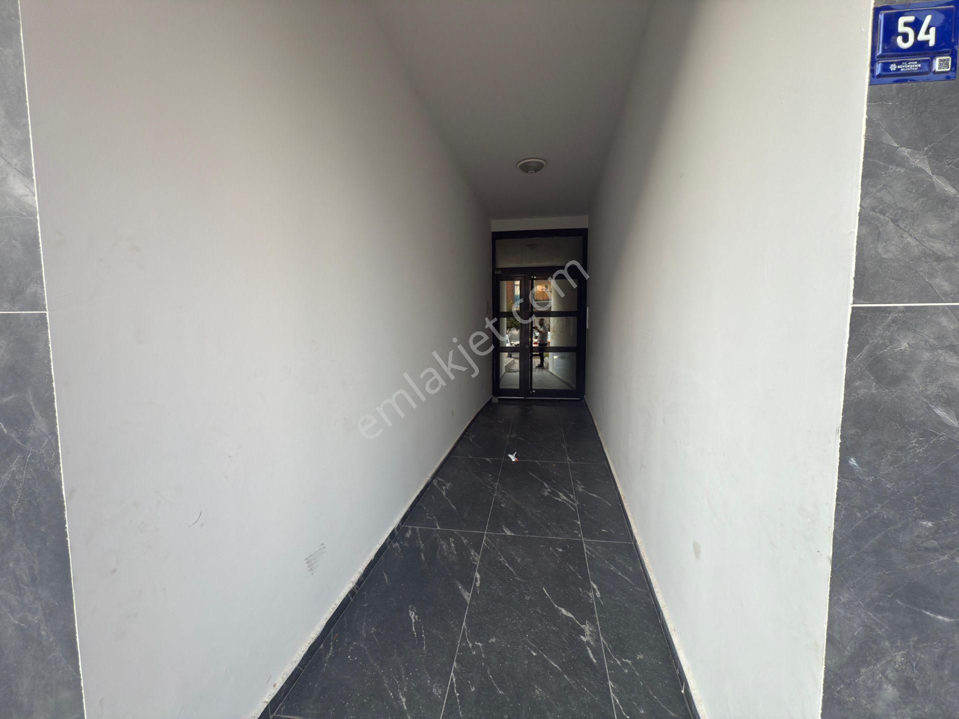 Kuşadası Davutlarda Eşyalı 1+1 Satılık Daire - Görsel 19