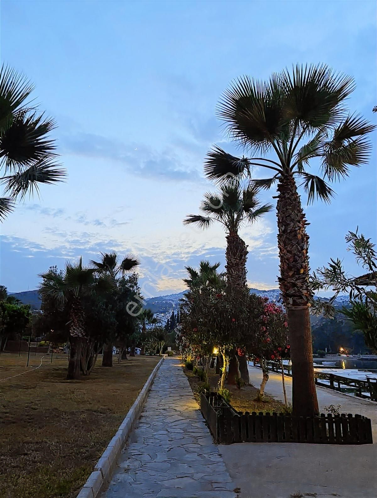 Bağla Bankevler`de Migros Altı 3+1 Alt Kat Dubleks Daire - Görsel 31