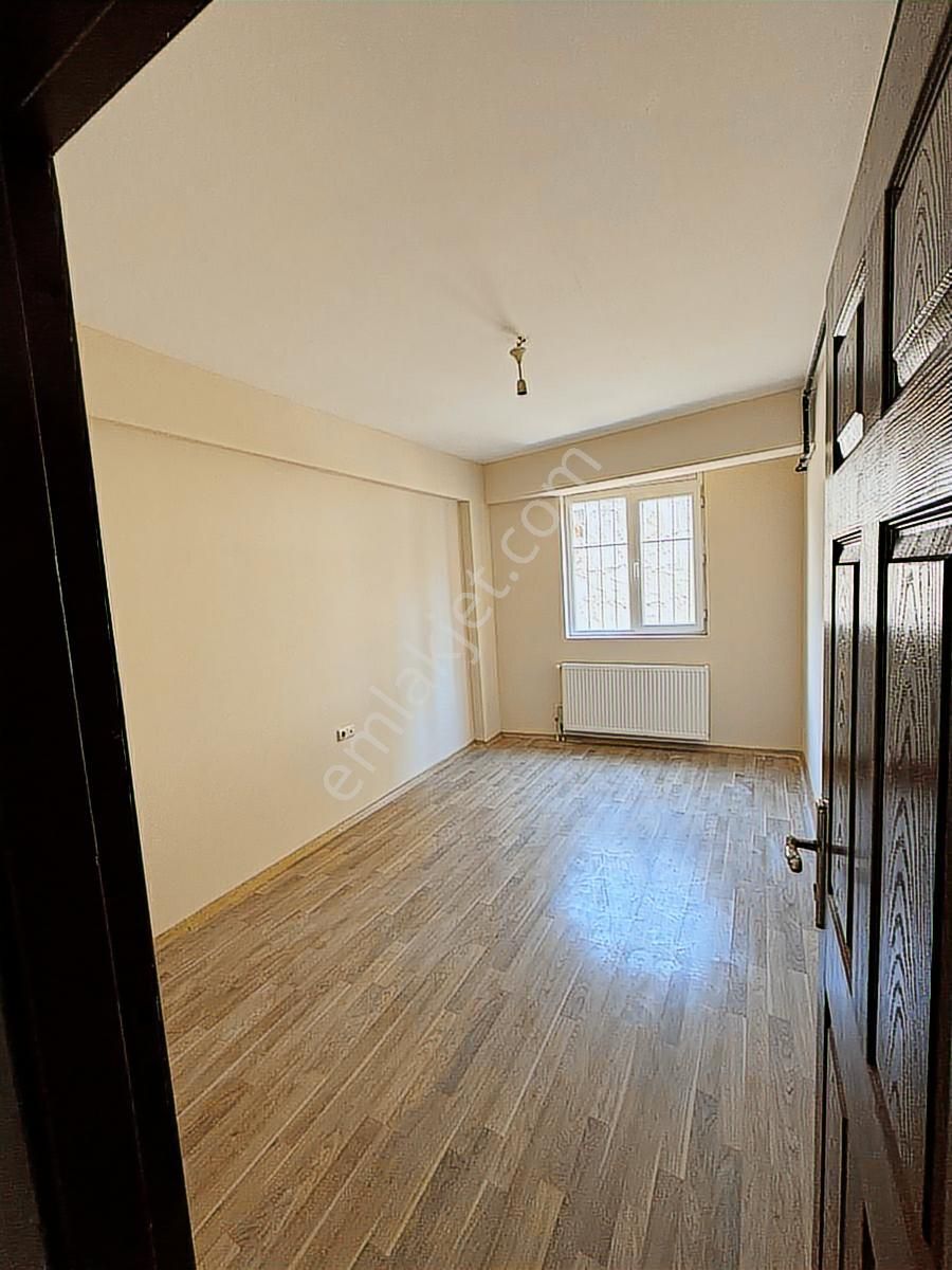 Bornova Küçük Parka Yürüme Mesafesinde 2+1 Satılık Daire - Görsel 15