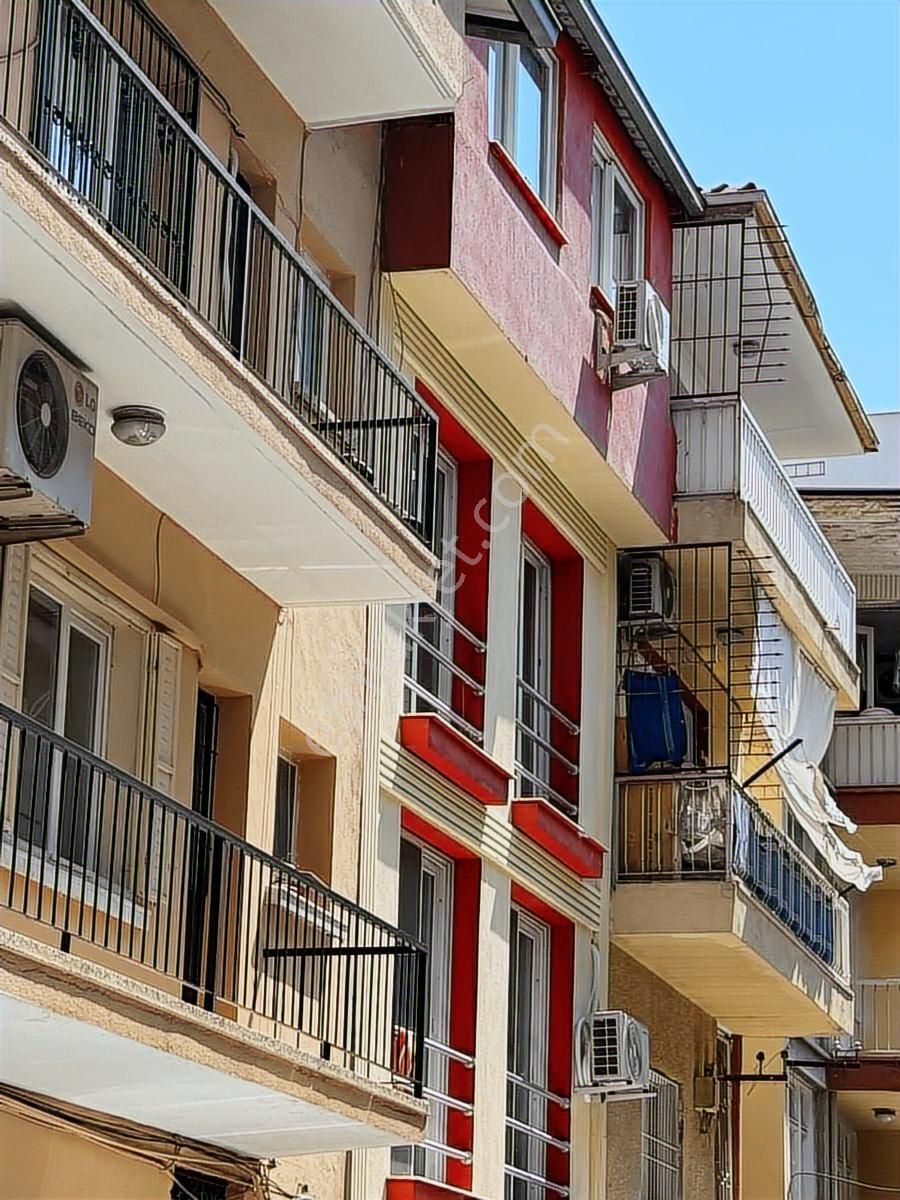 Bornova Küçük Parka Yürüme Mesafesinde 2+1 Satılık Daire - Görsel 2