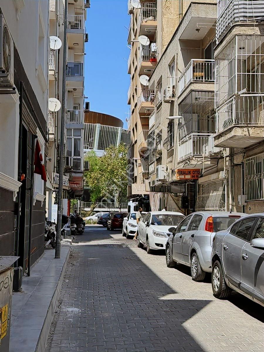 Bornova Küçük Parka Yürüme Mesafesinde 2+1 Satılık Daire - Görsel 12