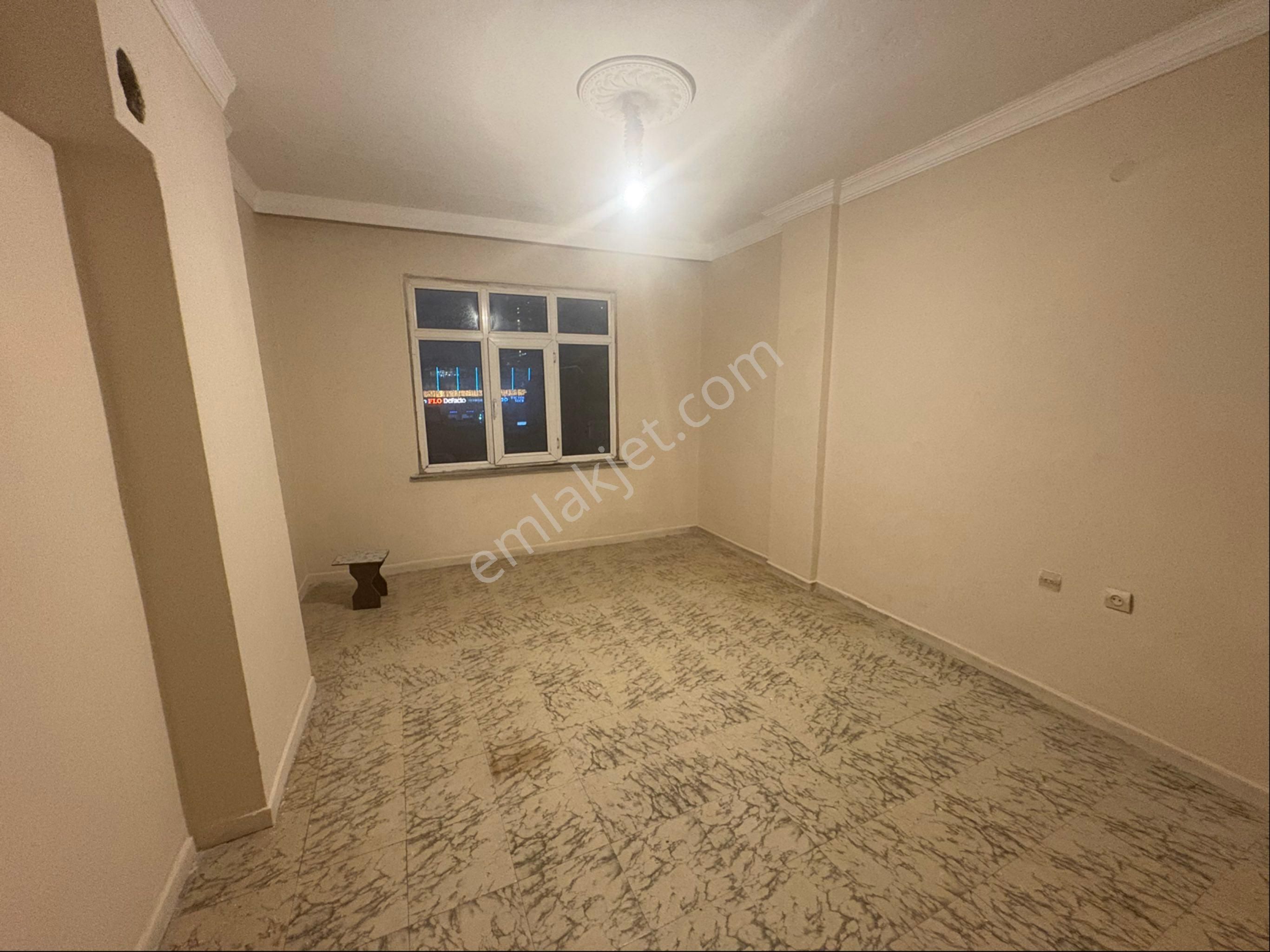 Emir Emlak’dan 2+1 5 Kat Doğalgaz Sobalı