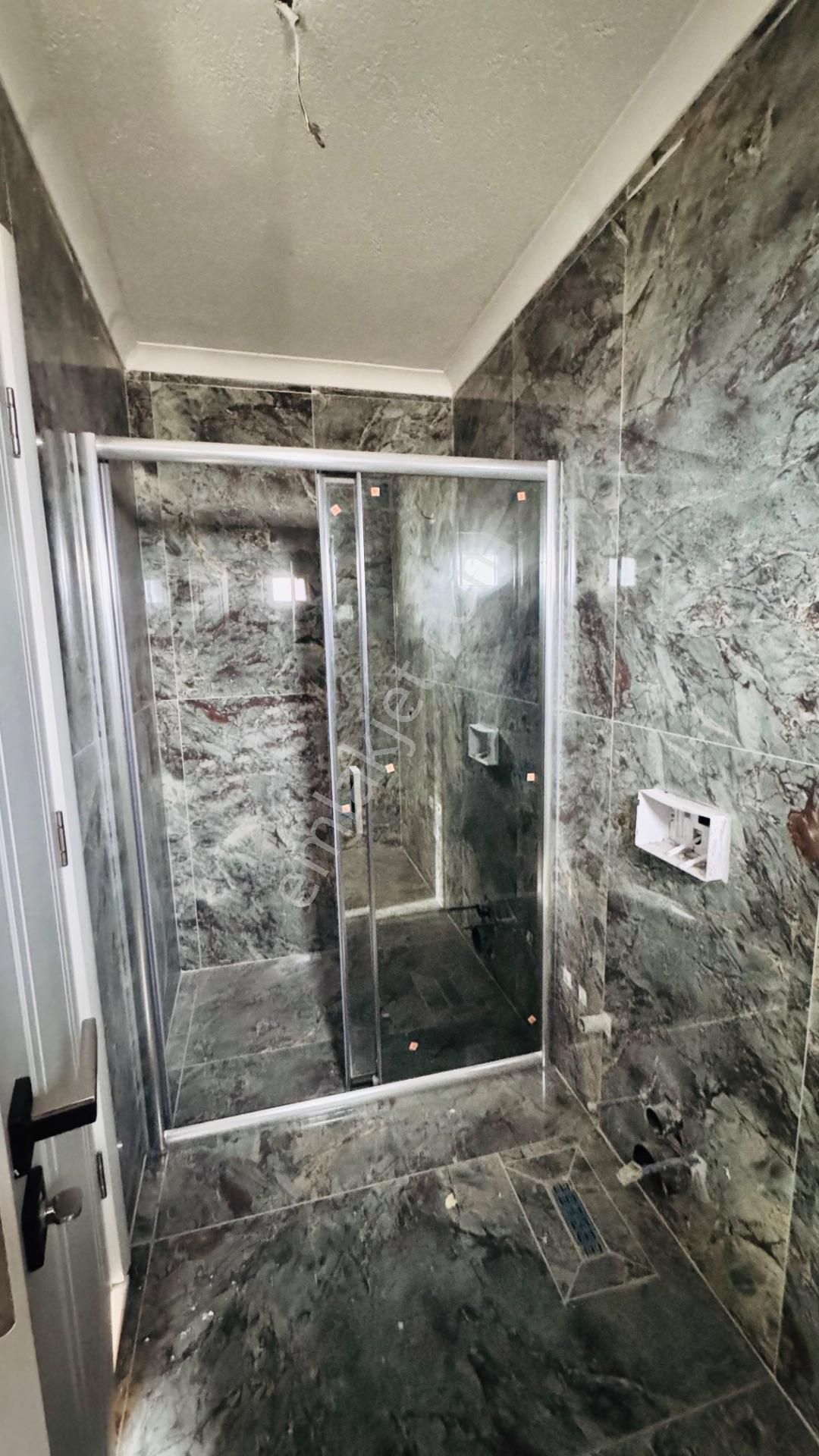 Yalova Toki Konutlarının Üst Kısmında Satılık Müstakil Villa - Görsel 13