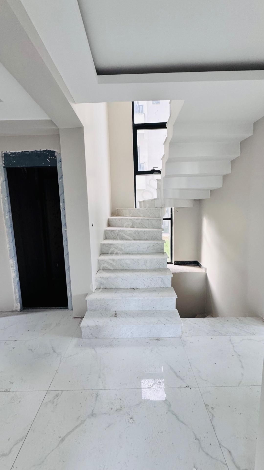 Yalova Toki Konutlarının Üst Kısmında Satılık Müstakil Villa - Görsel 23