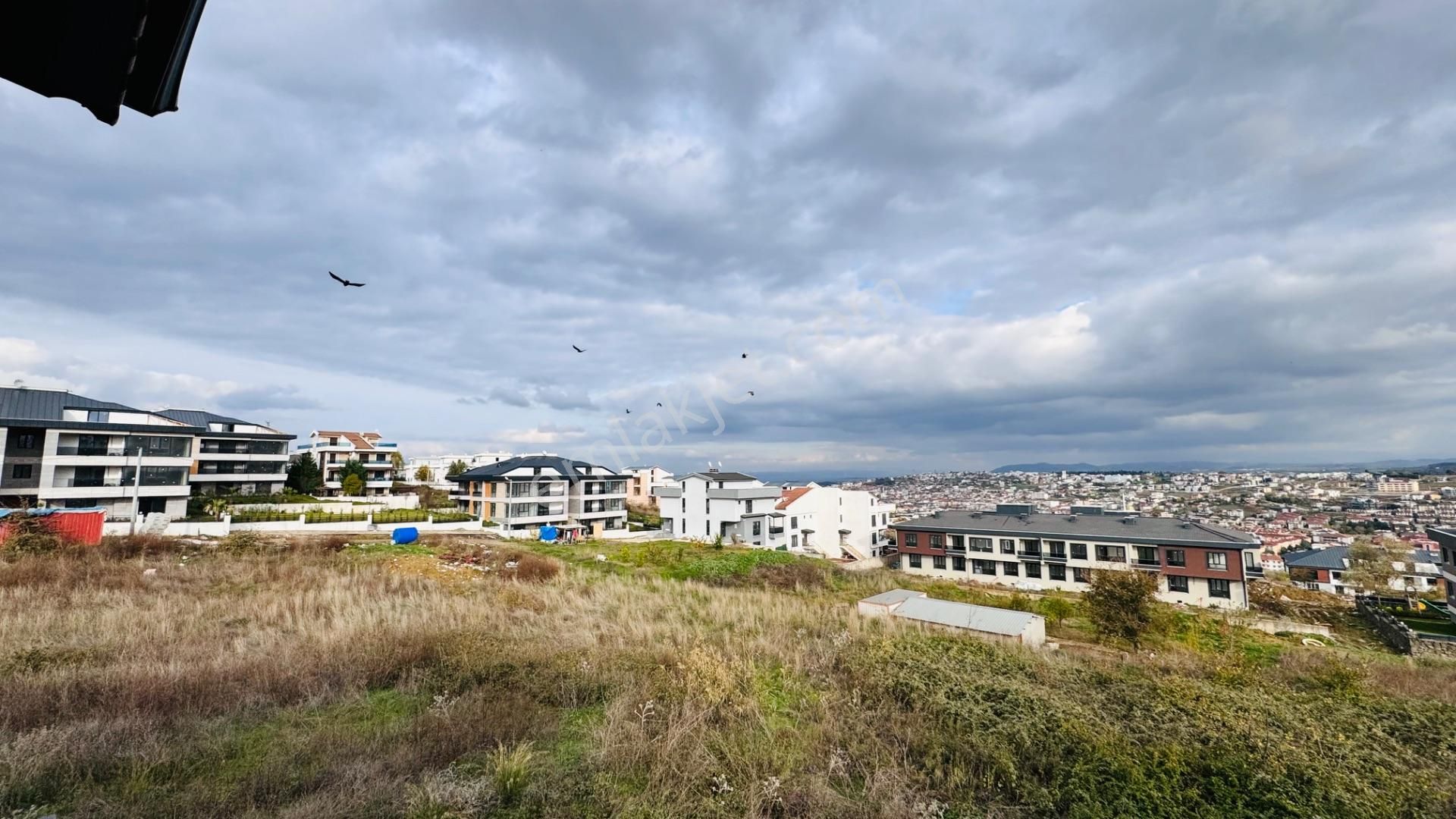 Yalova Toki Konutlarının Üst Kısmında Satılık Müstakil Villa - Görsel 11