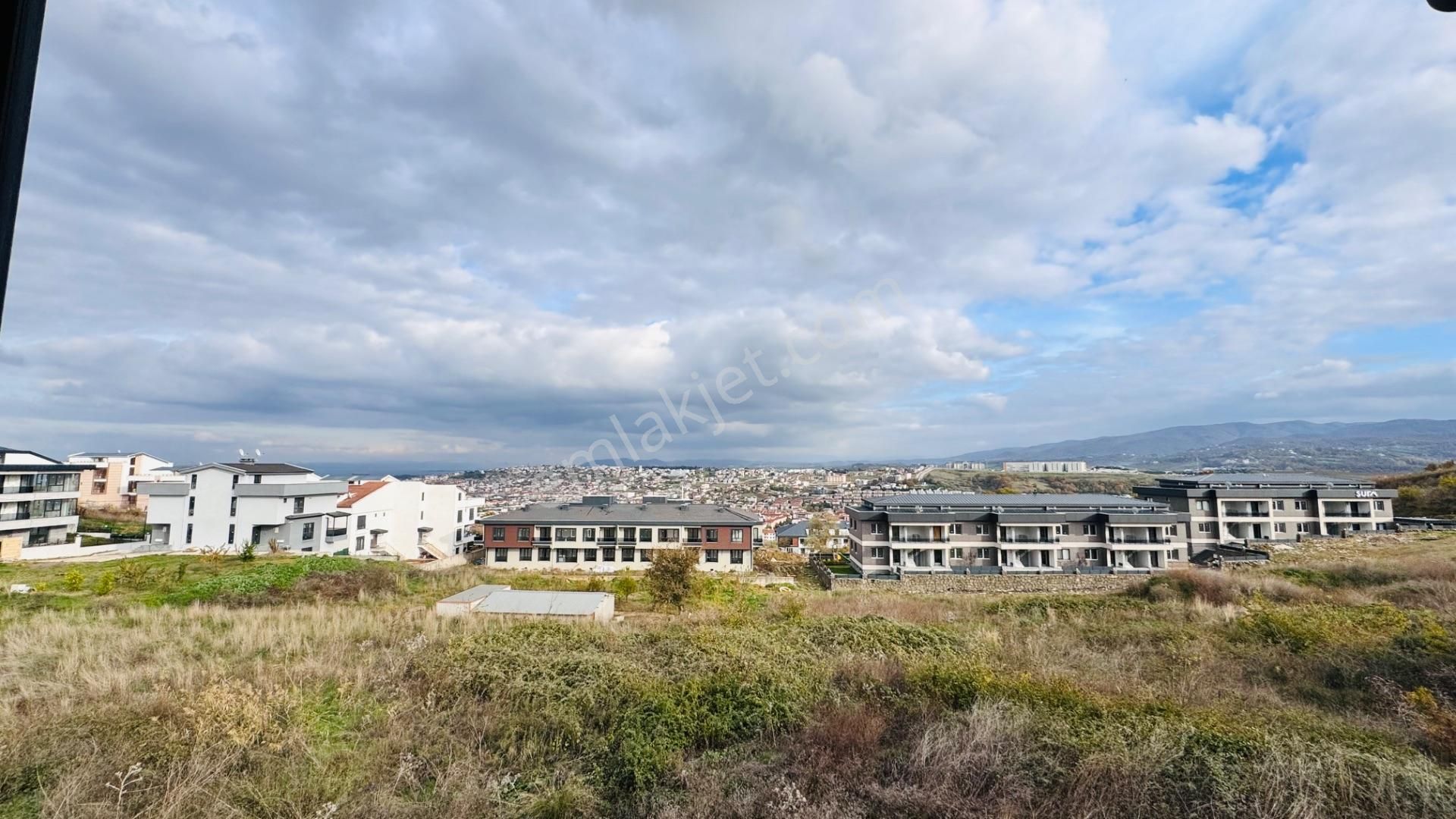 Yalova Toki Konutlarının Üst Kısmında Satılık Müstakil Villa - Görsel 12