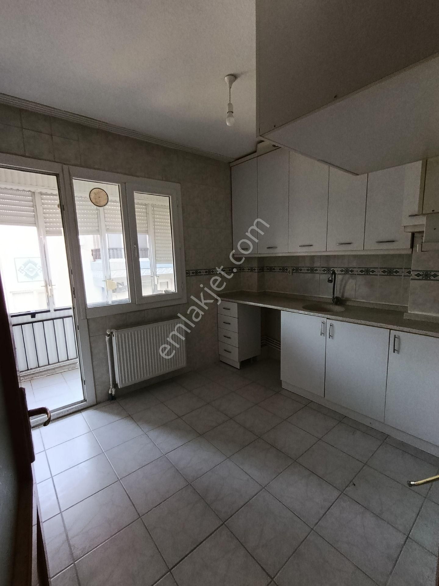 Kasımpaşa Mah Kiralık 3+1 Daire Dogalgaz Lı Ara Kat Ebeveyn Banyolu Barbekü Lü - Görsel 21