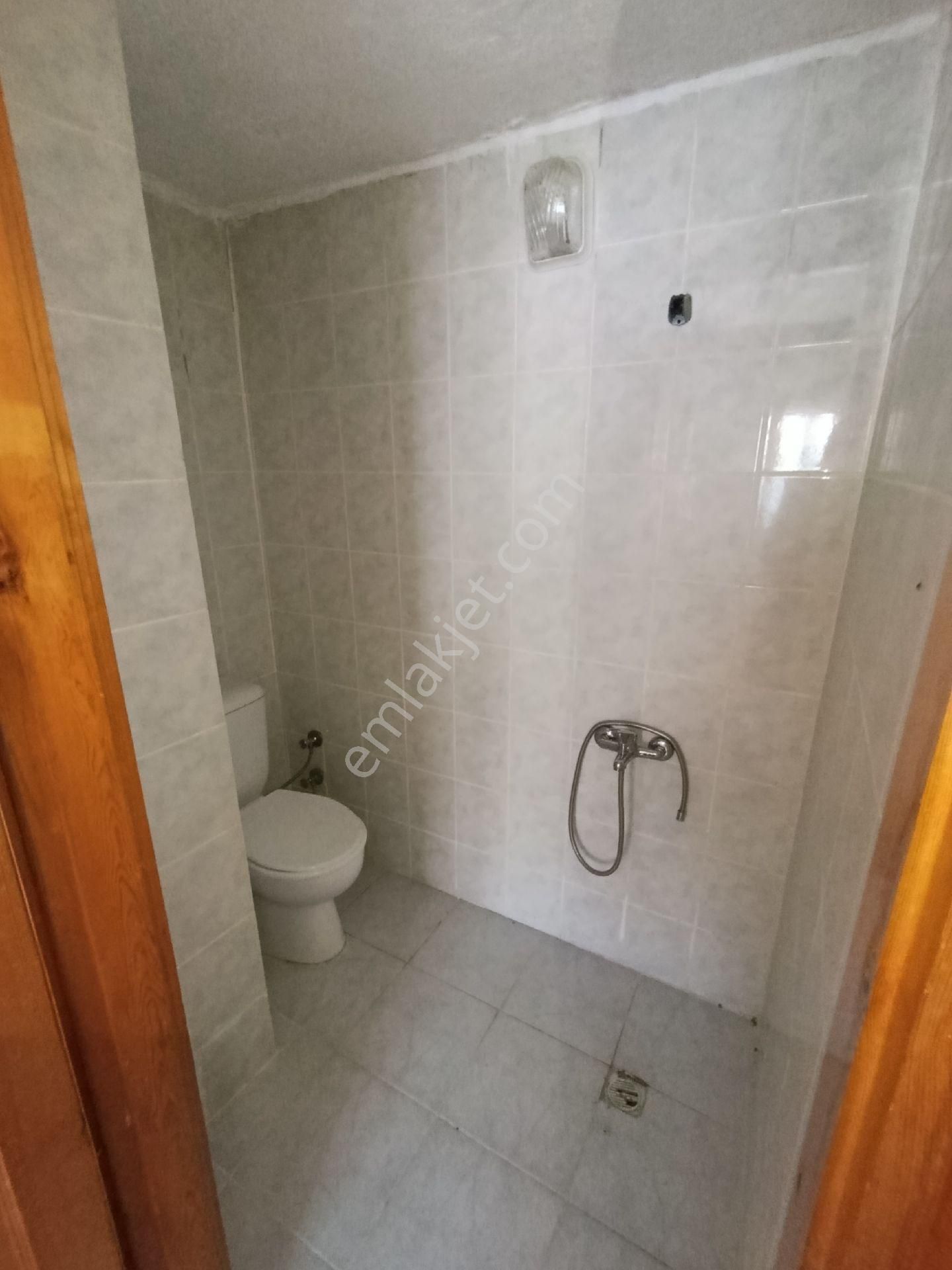 Kasımpaşa Mah Kiralık 3+1 Daire Dogalgaz Lı Ara Kat Ebeveyn Banyolu Barbekü Lü - Görsel 11