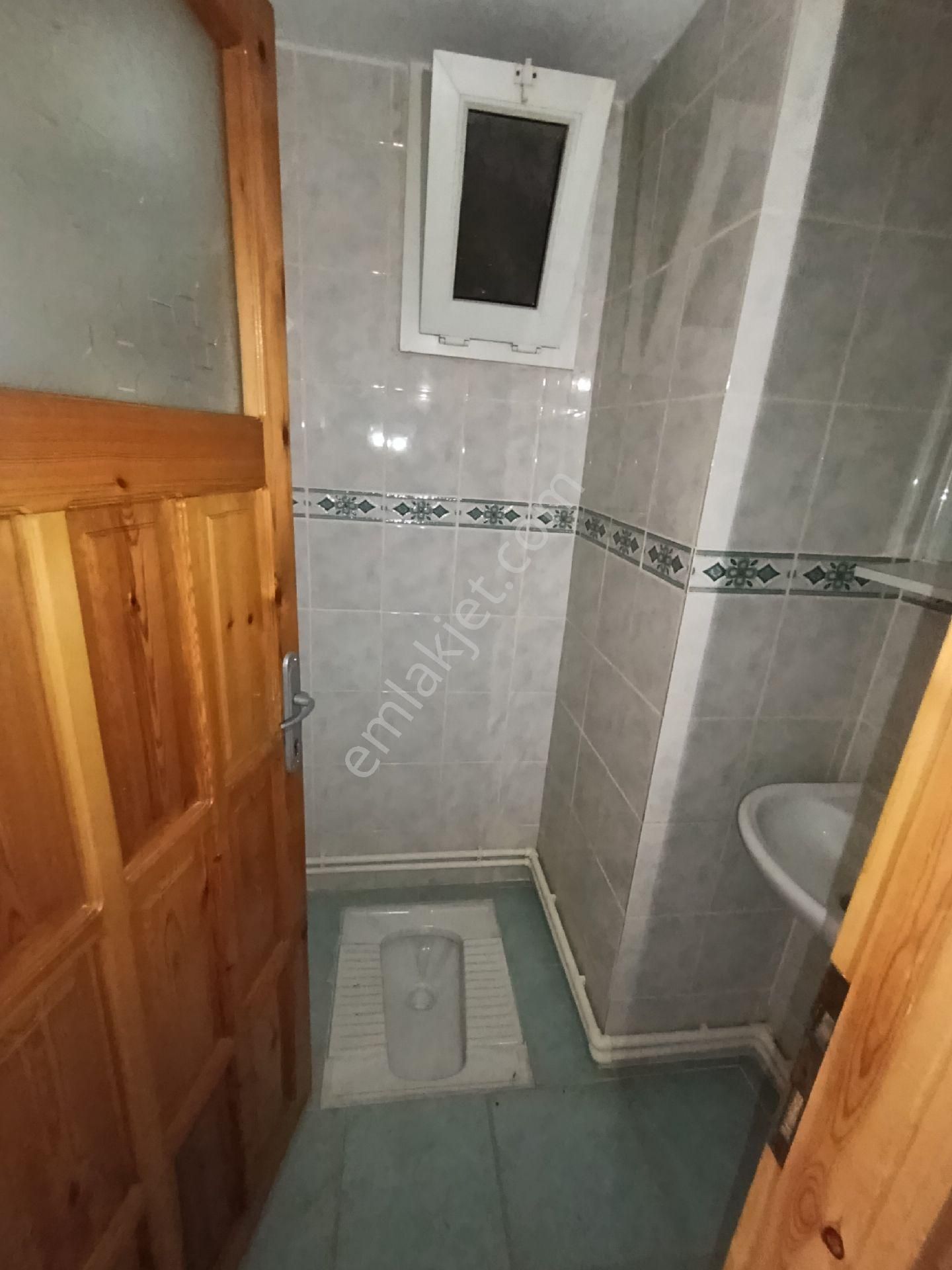 Kasımpaşa Mah Kiralık 3+1 Daire Dogalgaz Lı Ara Kat Ebeveyn Banyolu Barbekü Lü - Görsel 14