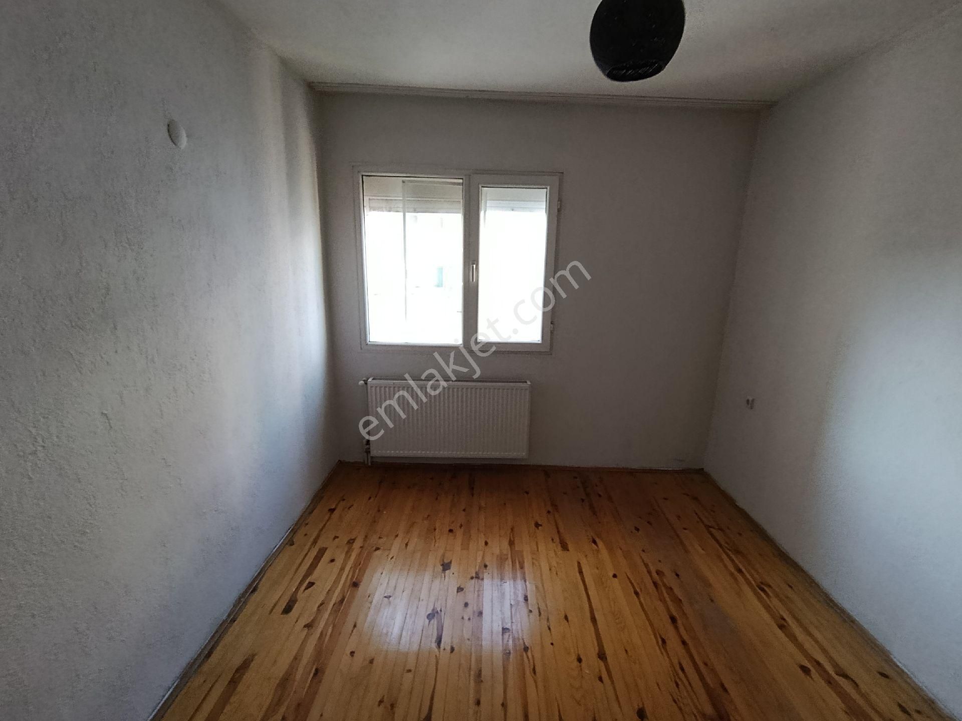 Kasımpaşa Mah Kiralık 3+1 Daire Dogalgaz Lı Ara Kat Ebeveyn Banyolu Barbekü Lü - Görsel 8