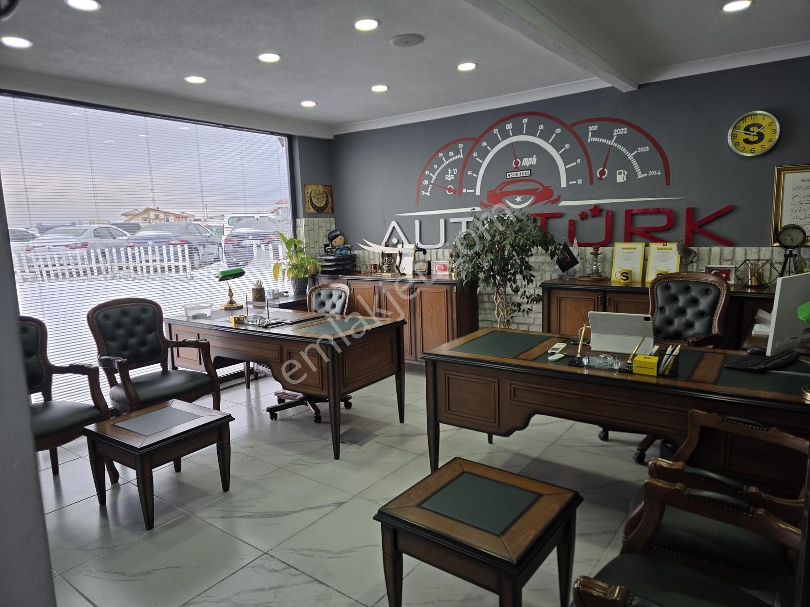 Fatih Caddesine Cepheli 1.200 M²arsa Üzerinde Prestijli Showroom - Görsel 20