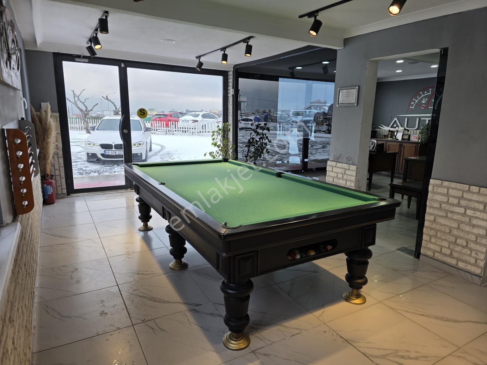 Fatih Caddesine Cepheli 1.200 M²arsa Üzerinde Prestijli Showroom - Görsel 13