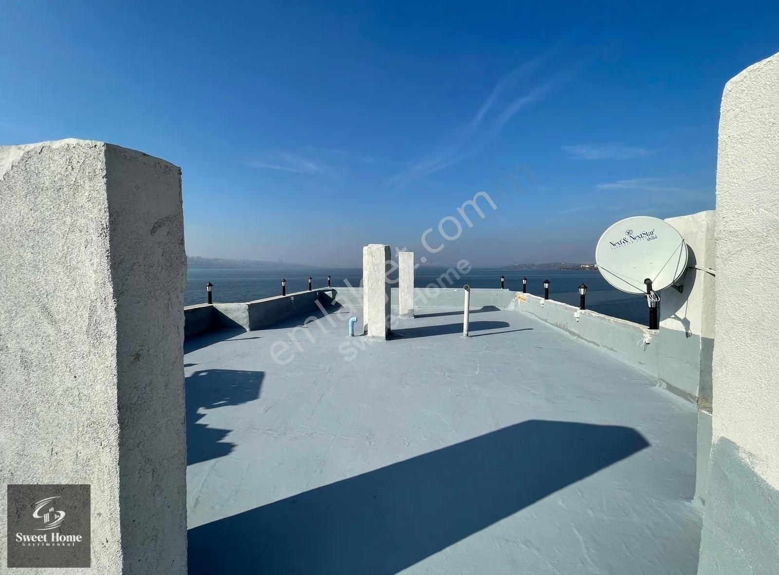 Küçükçekmece Gölü Kıyısında Muhteşem Manzaralı Kiralık Müstakil - Görsel 12