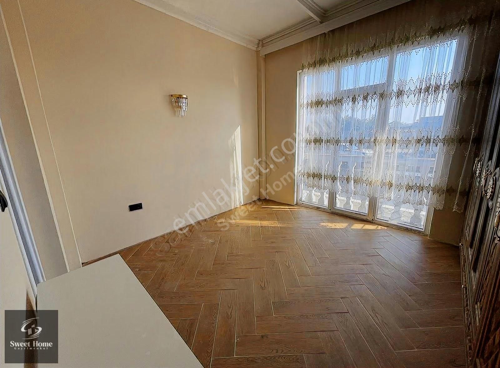 Küçükçekmece Gölü Kıyısında Muhteşem Manzaralı Kiralık Müstakil - Görsel 15