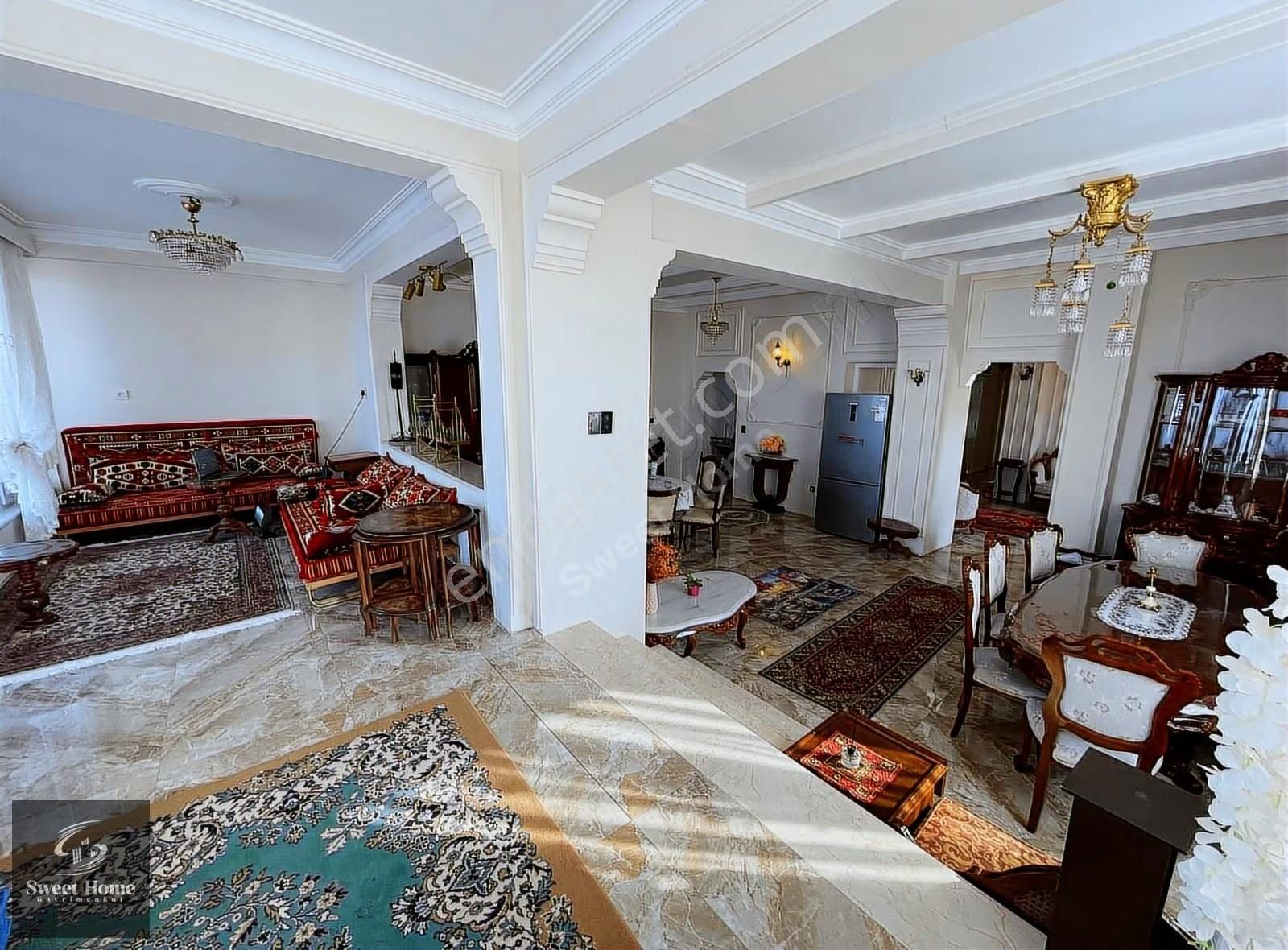 Küçükçekmece Gölü Kıyısında Muhteşem Manzaralı Kiralık Müstakil - Görsel 22