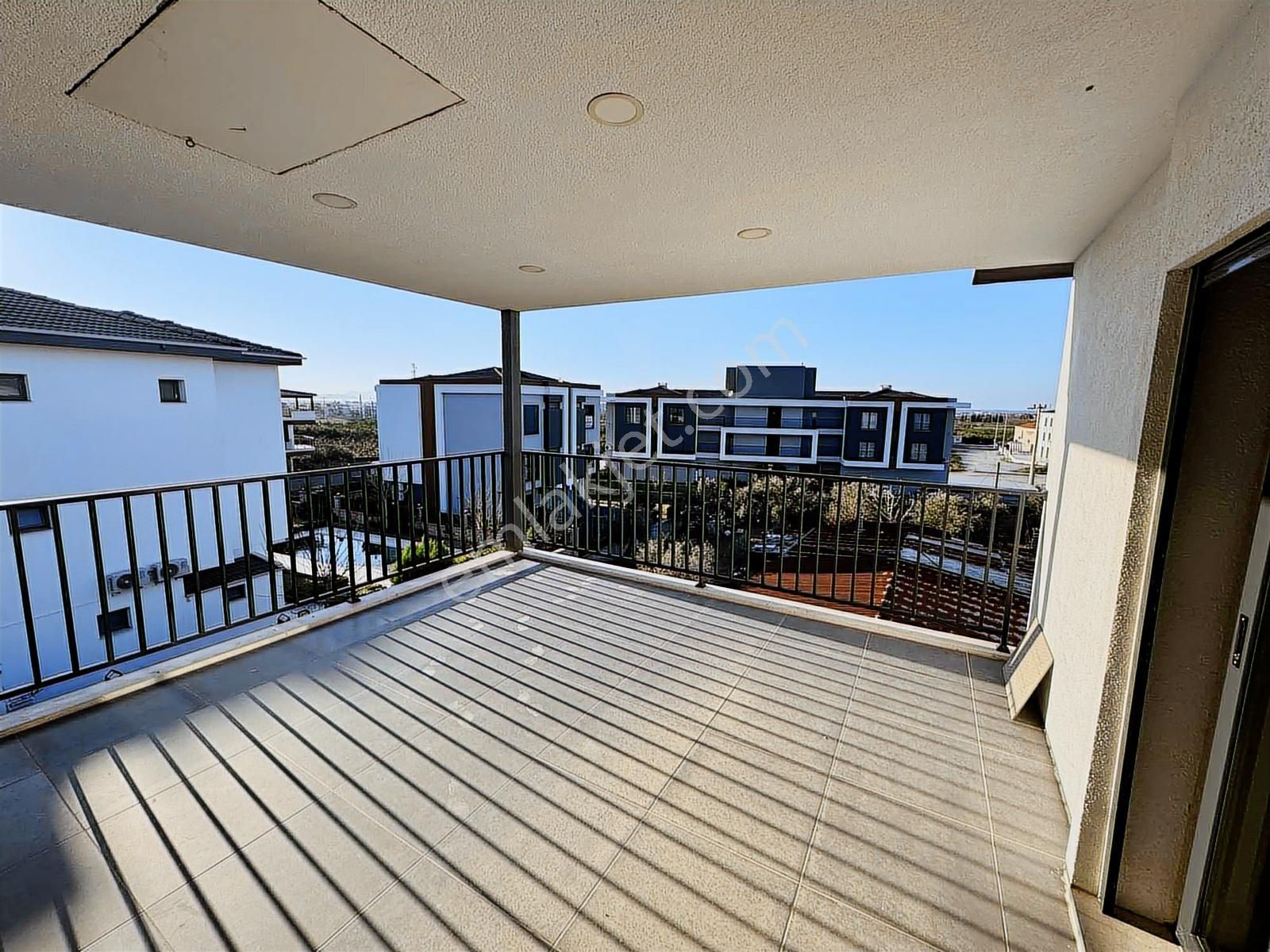 Kuşadası'nda Müstakil Havuzlu Ultra Lüks 5+1 Tripleks Villa - Görsel 6