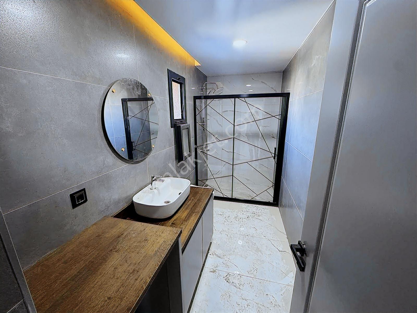 Kuşadası'nda Müstakil Havuzlu Ultra Lüks 5+1 Tripleks Villa - Görsel 32