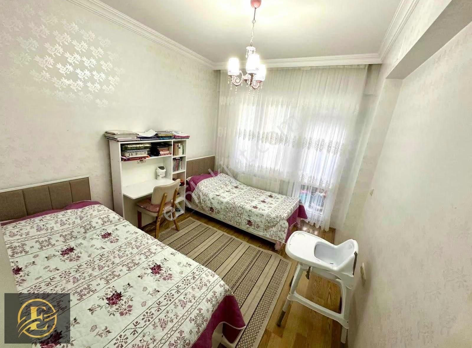 Ekolden Su Yolu Caddesinde Masrafsız,hasarsız,iskanlı Fırsat 3+1 - Görsel 6