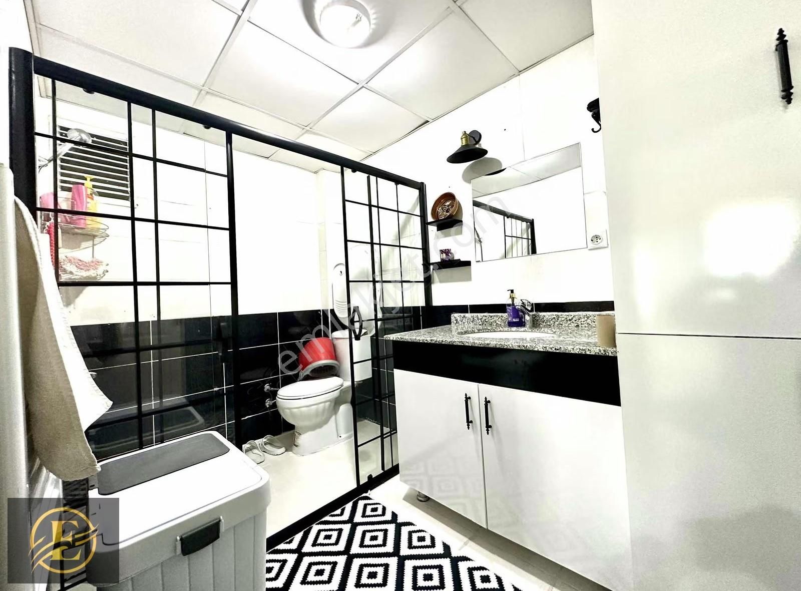 Ekolden Su Yolu Caddesinde Masrafsız,hasarsız,iskanlı Fırsat 3+1 - Görsel 2