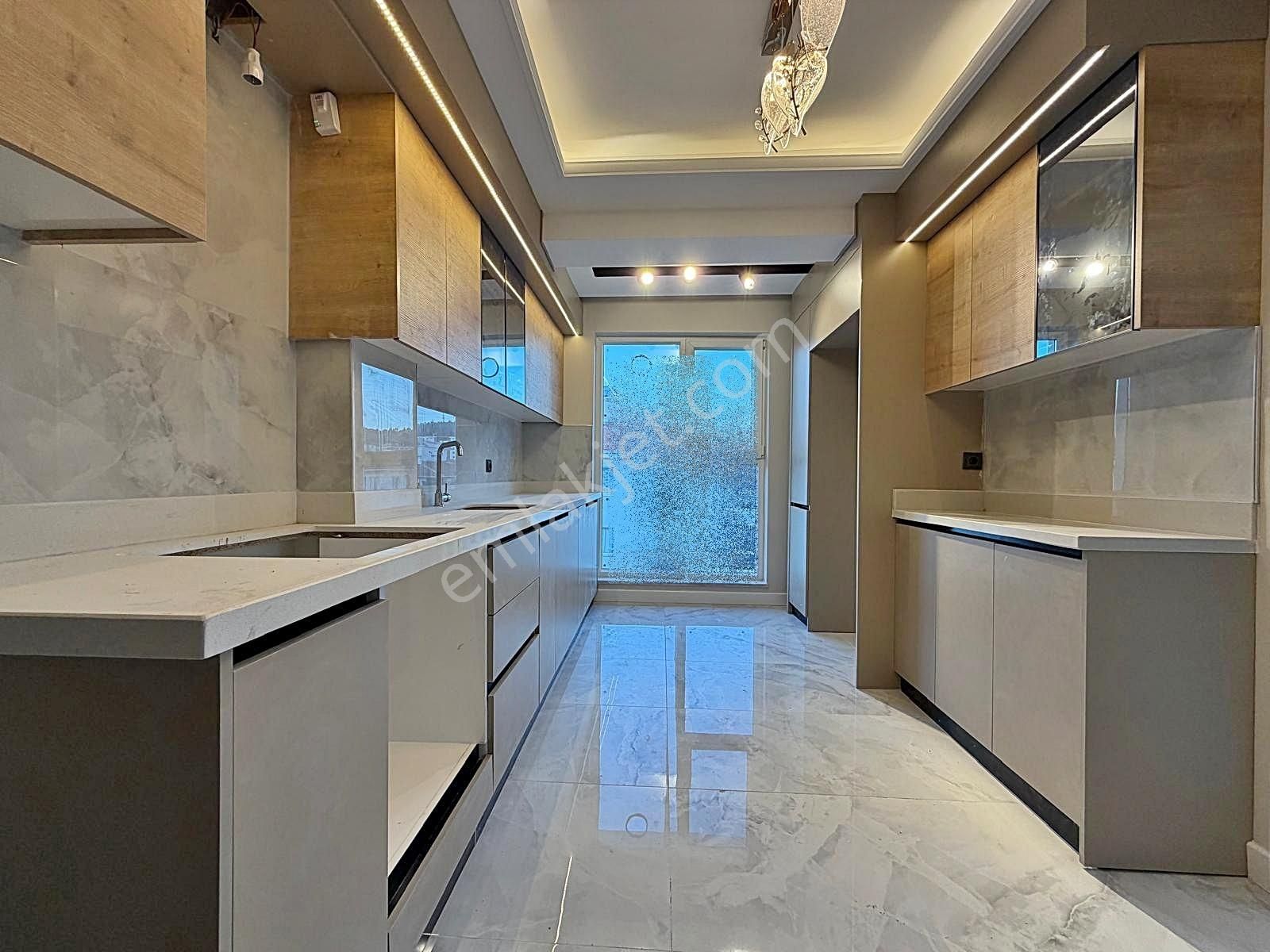 Yuvam'dan Ultra Lüks Harika İşçilik Merkezi Konum'da 3+1 Daire!!