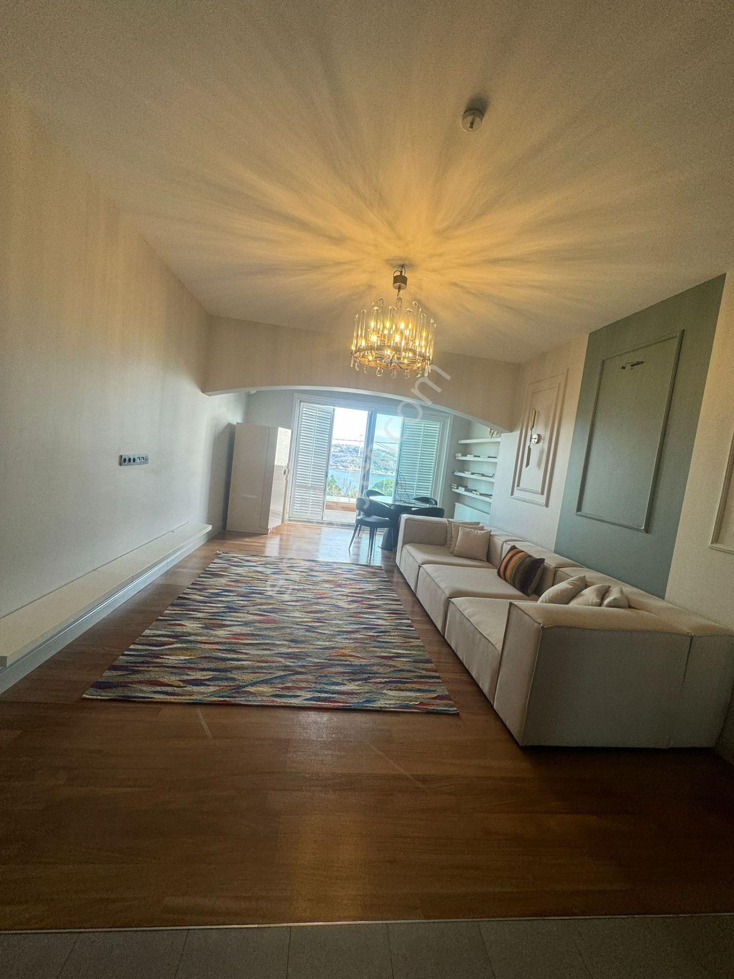 Emirganda Boğaz Manzaralı | Bahçeli | 2+1 Eşyalı Kiralık Daire - Görsel 2