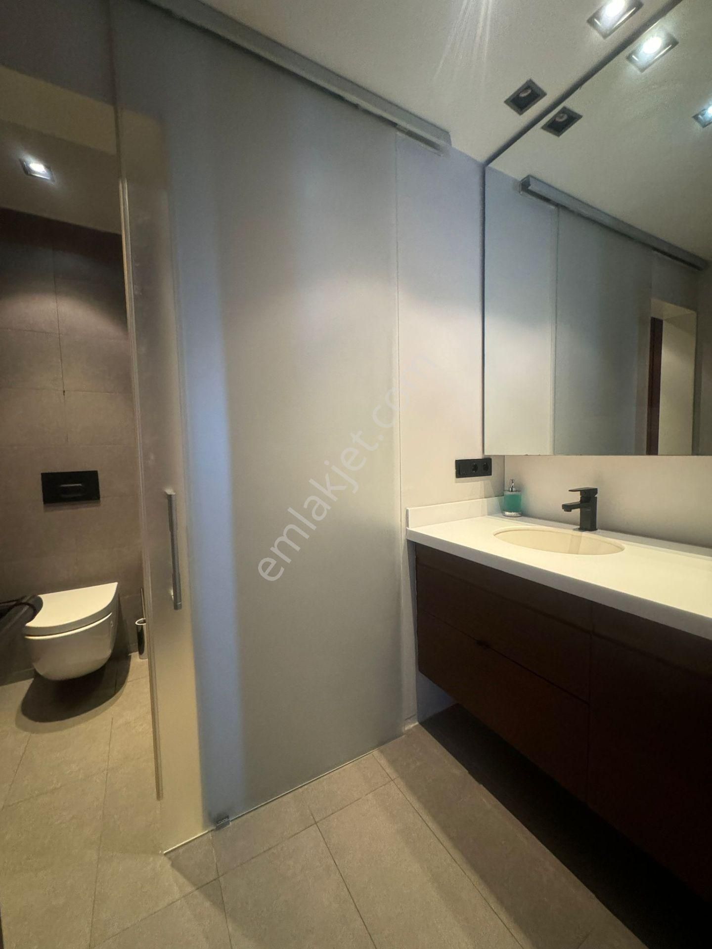 Emirganda Boğaz Manzaralı | Bahçeli | 2+1 Eşyalı Kiralık Daire - Görsel 16