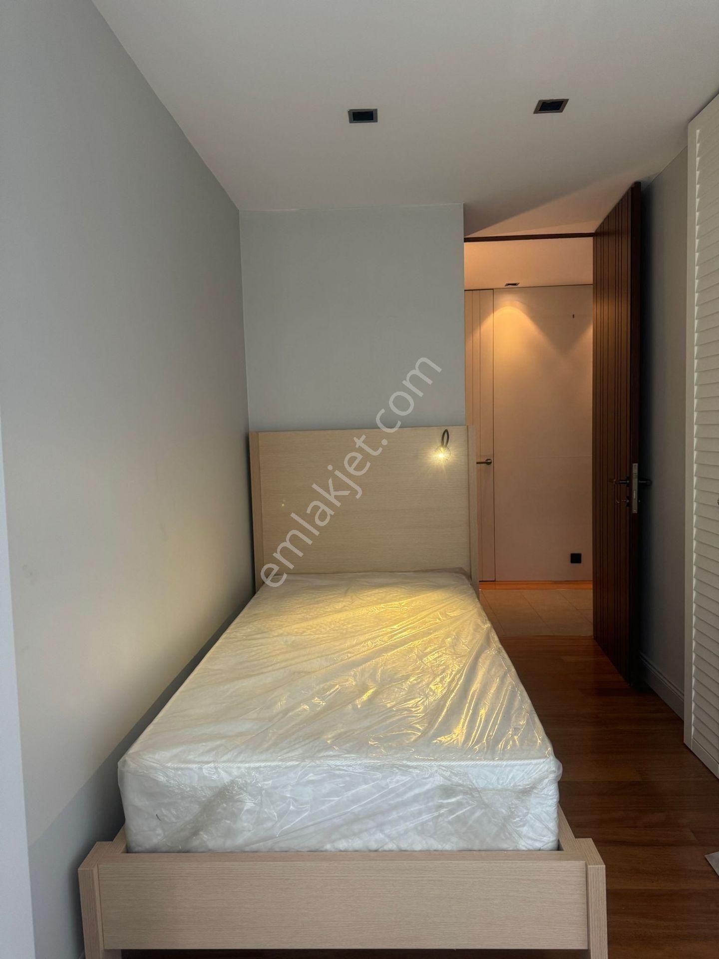 Emirganda Boğaz Manzaralı | Bahçeli | 2+1 Eşyalı Kiralık Daire - Görsel 19