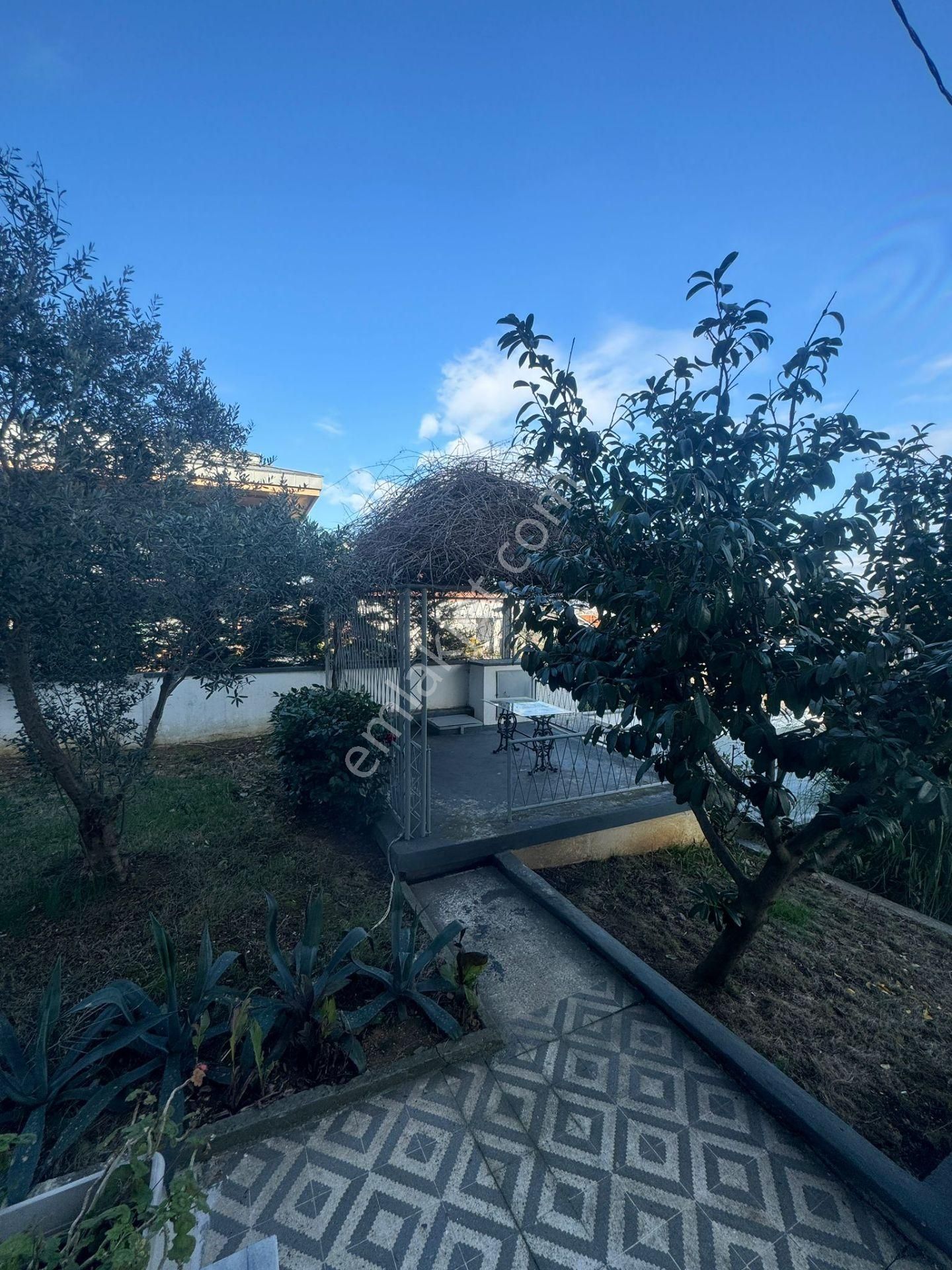 Emirganda Boğaz Manzaralı | Bahçeli | 2+1 Eşyalı Kiralık Daire - Görsel 7