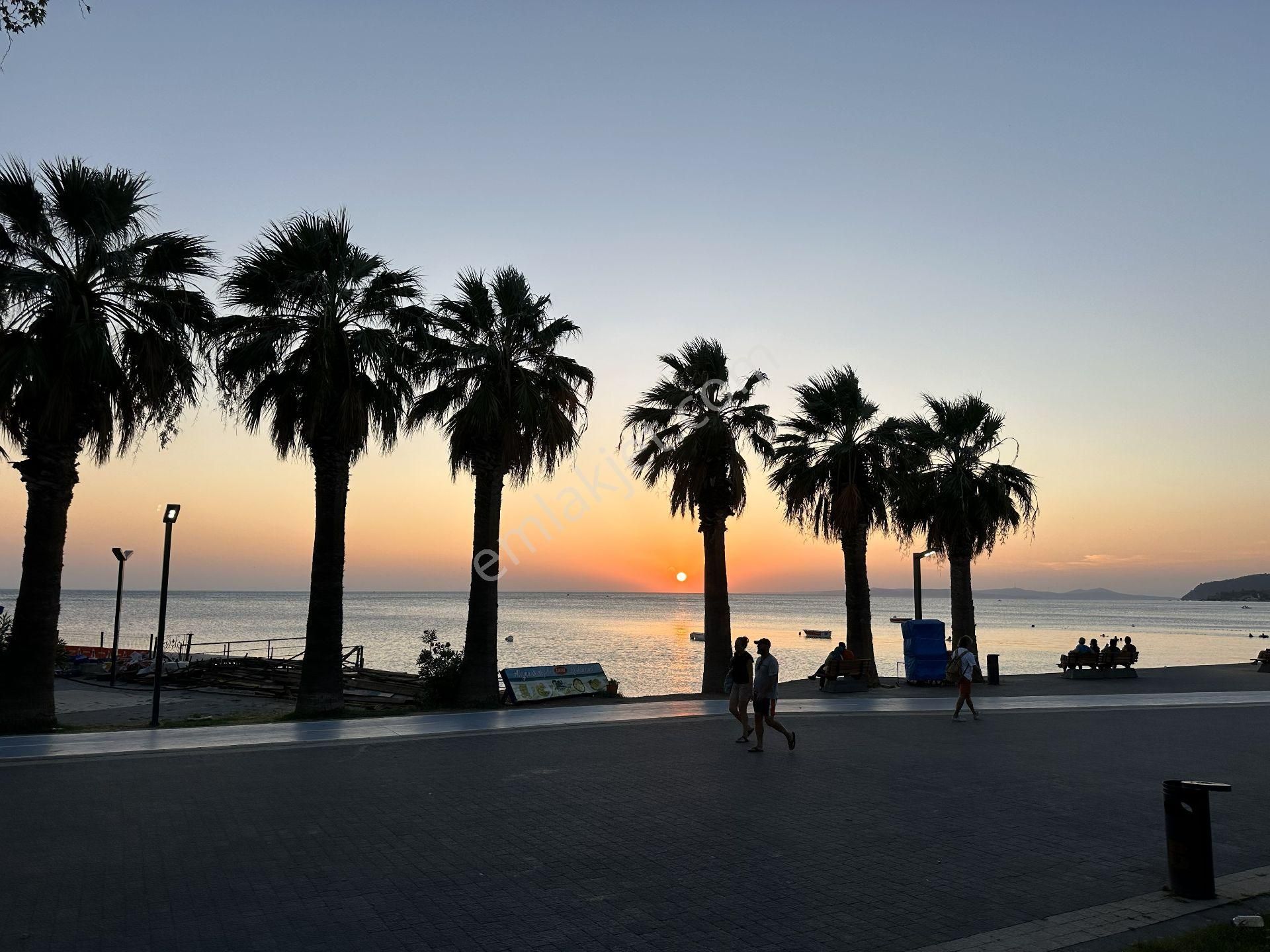 Denize Sifir,carsiya Yakin, İmarli 3000m² Üzeri, Erdek Sahil Yolu