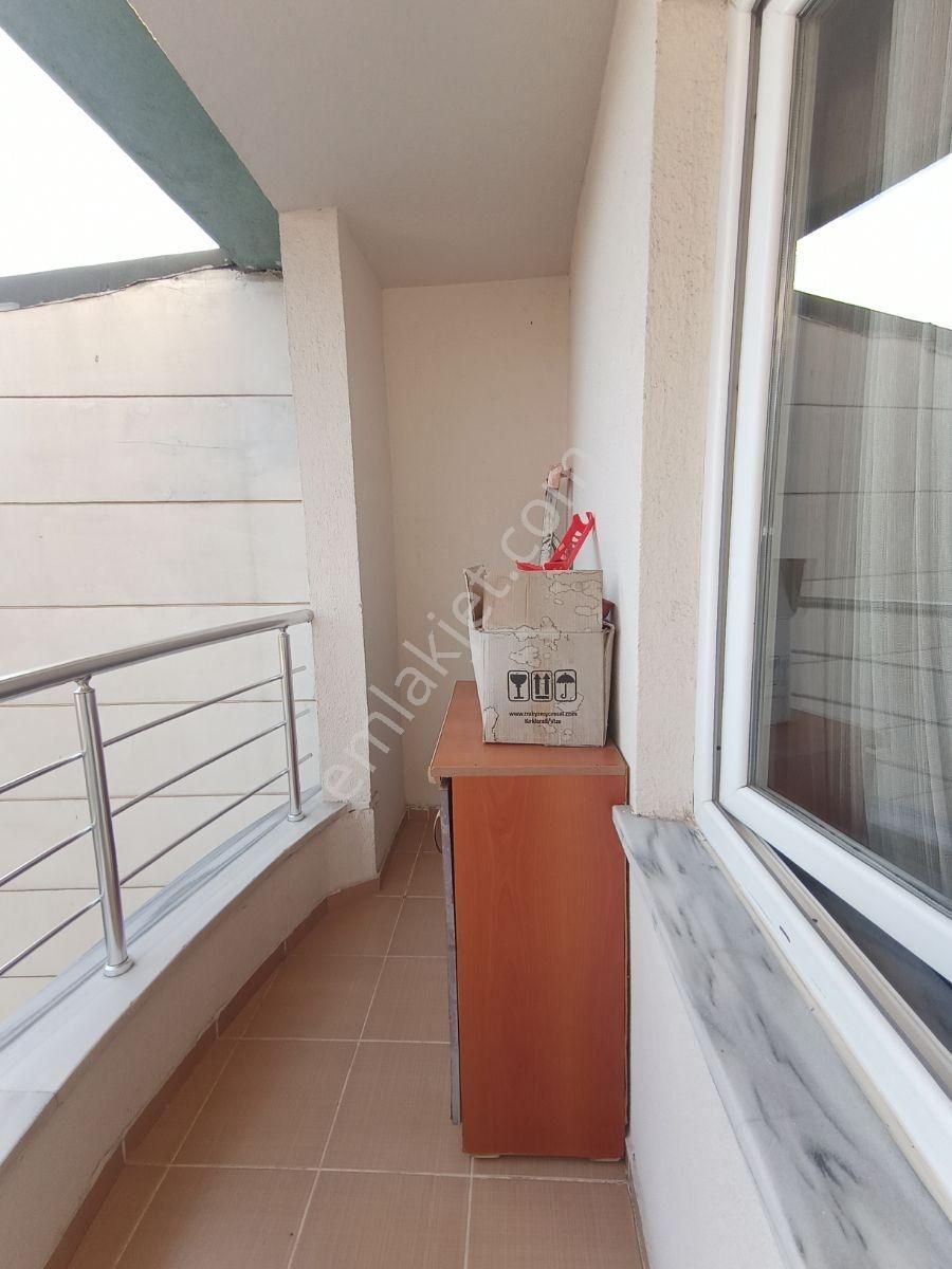 Çekmeköy Hamidiye Mh. De 5+1 Çatı Dubleks 180m2 Kat Mülkiyetli - Görsel 16