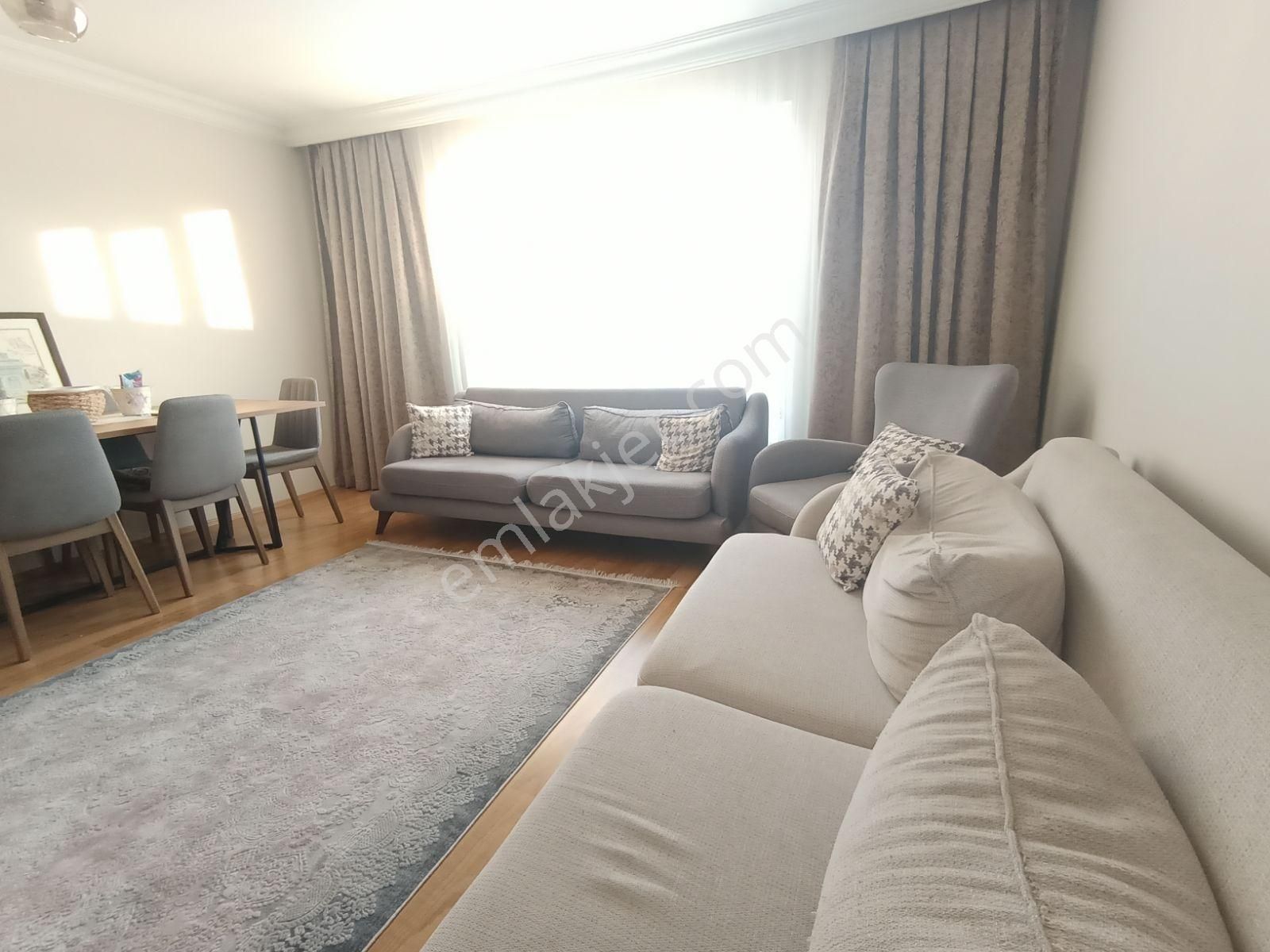 Çekmeköy Hamidiye Mh. De 5+1 Çatı Dubleks 180m2 Kat Mülkiyetli - Görsel 2