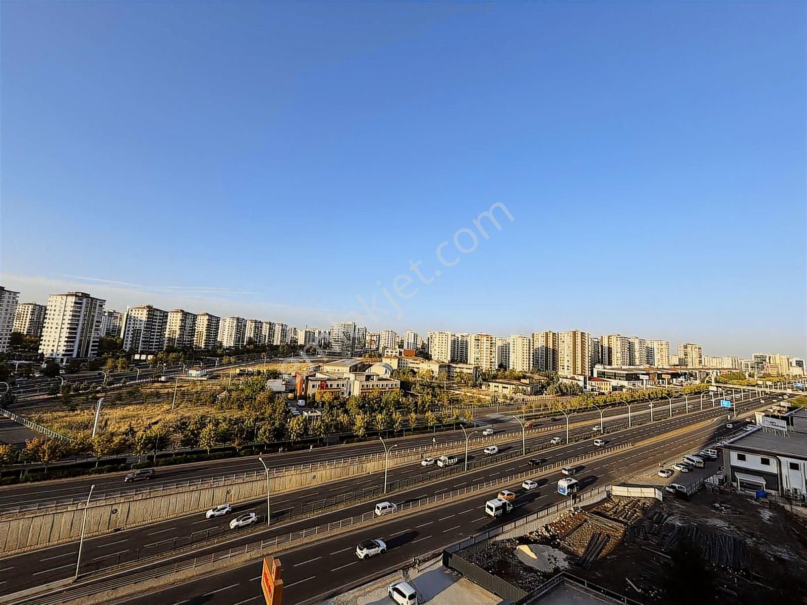 New Life'den Doğum Hastanesi Yanı Kiralık 2.5+1 Manzaralı Daire - Görsel 2