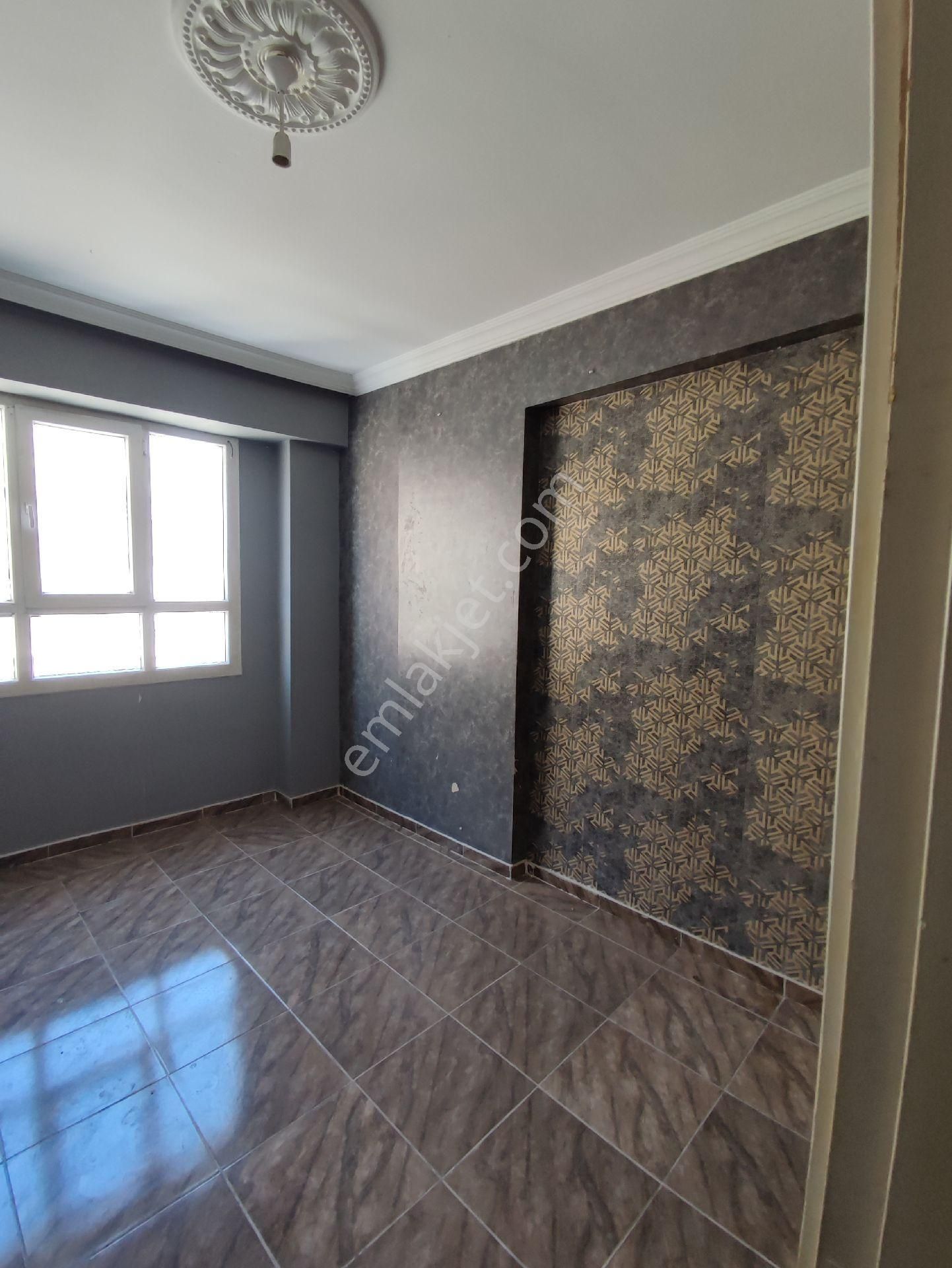 Topcumeydani'nda Kiralık Bakımlı 3+1 Daire - Görsel 3