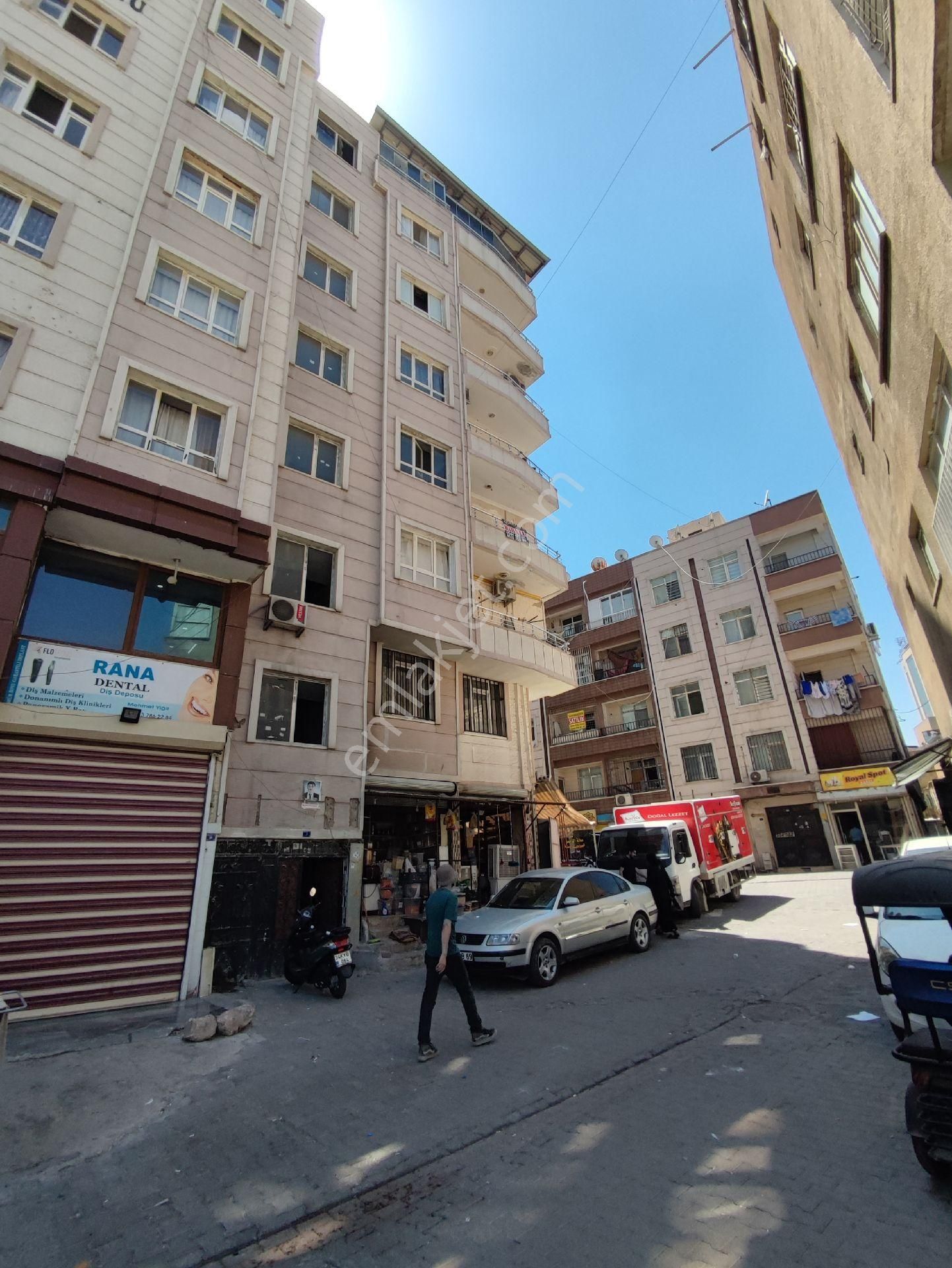 Topcumeydani'nda Kiralık Bakımlı 3+1 Daire - Görsel 18