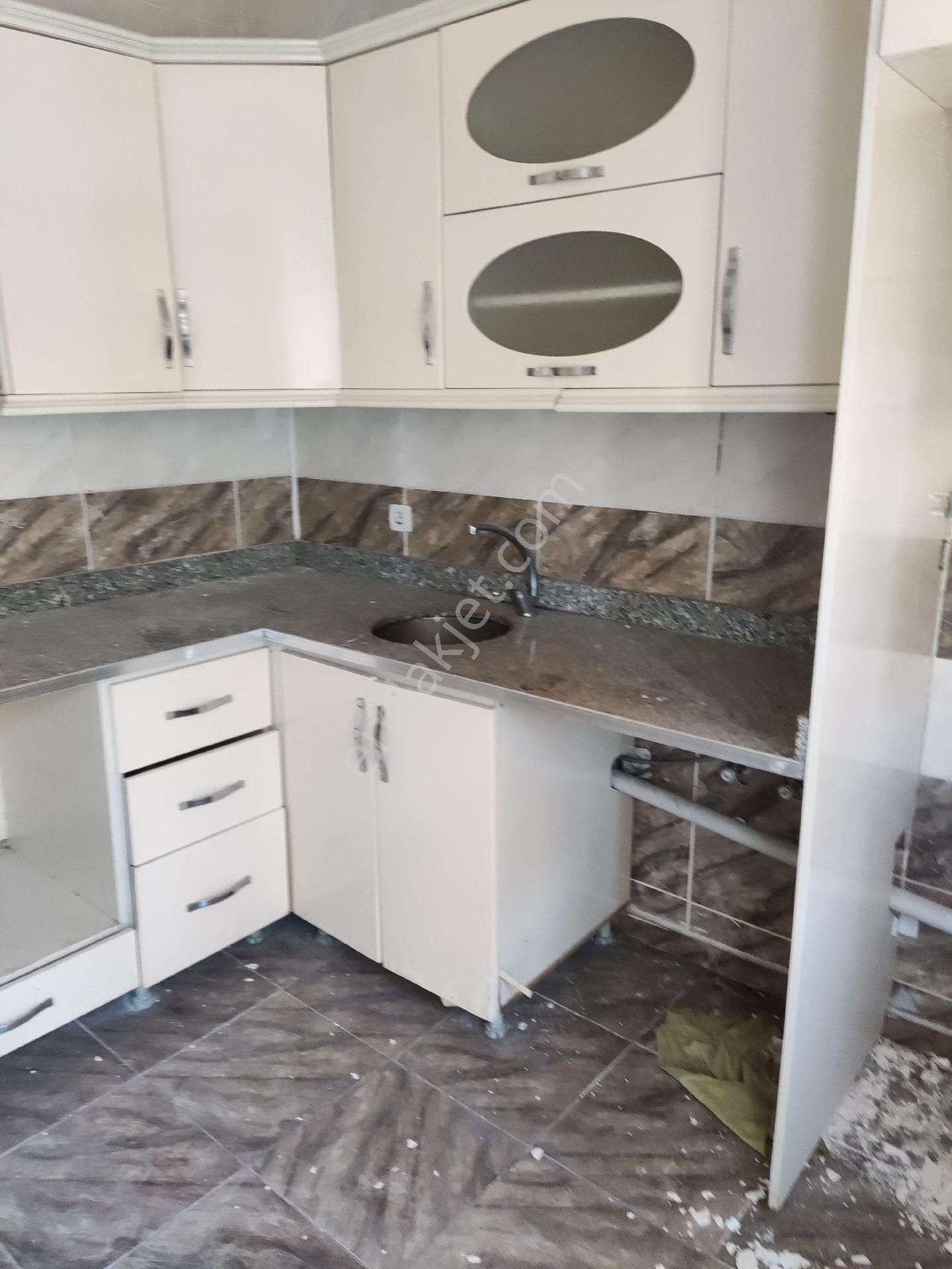 Topcumeydani'nda Kiralık Bakımlı 3+1 Daire - Görsel 17