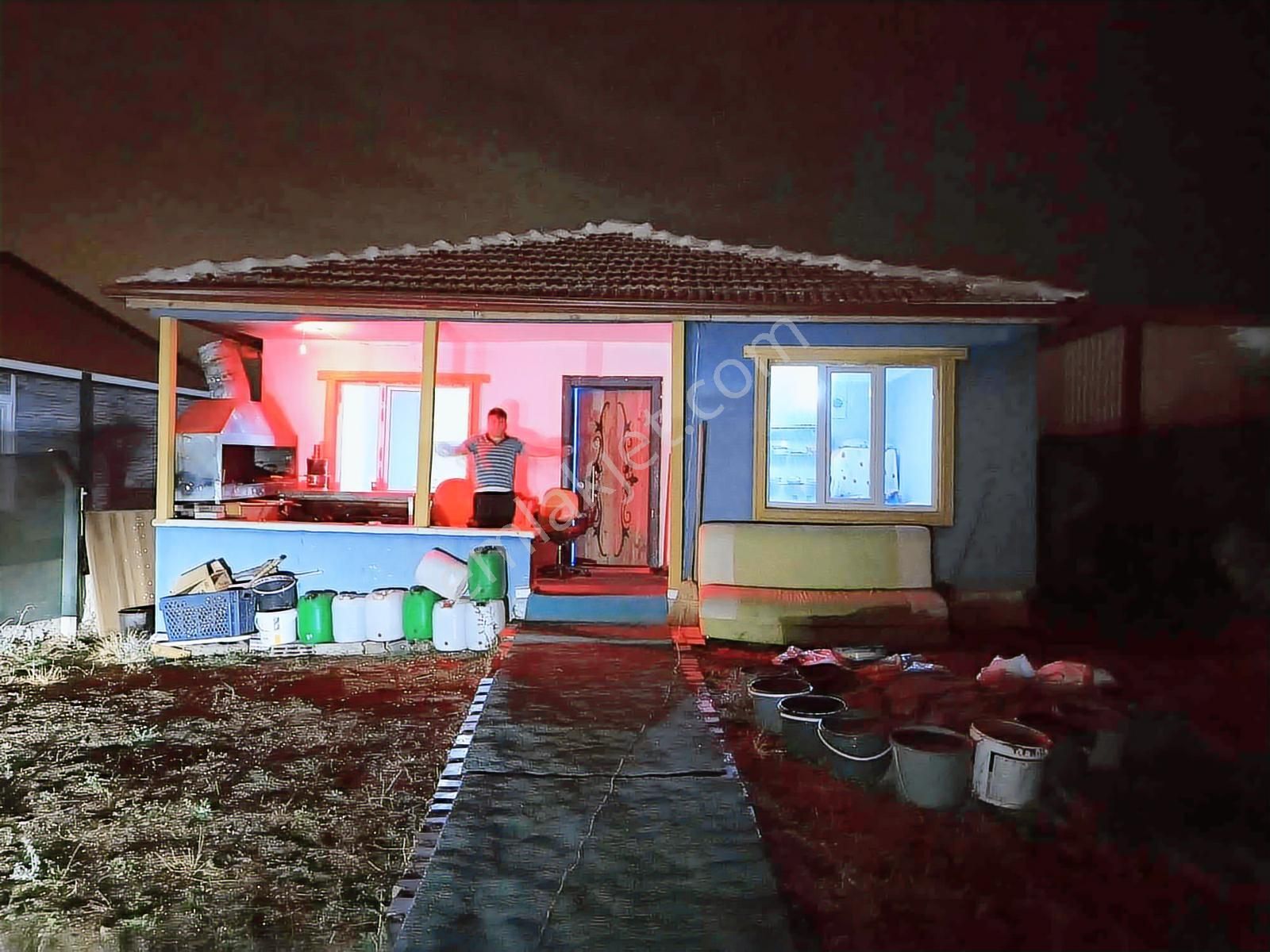 Ankara Keçiören Bağlum Da Satılık 1+1 Ev 215 M2 Tapulu Arsa - Görsel 4