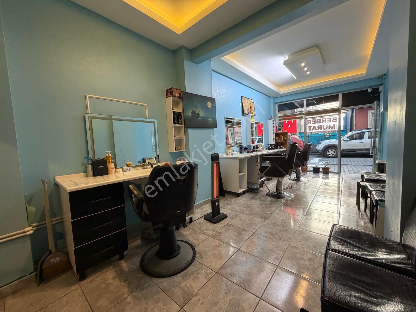 Hükümet Caddesine 20 Metre-işlek Lokasyonda-yatırımlık Dükkan - Görsel 3