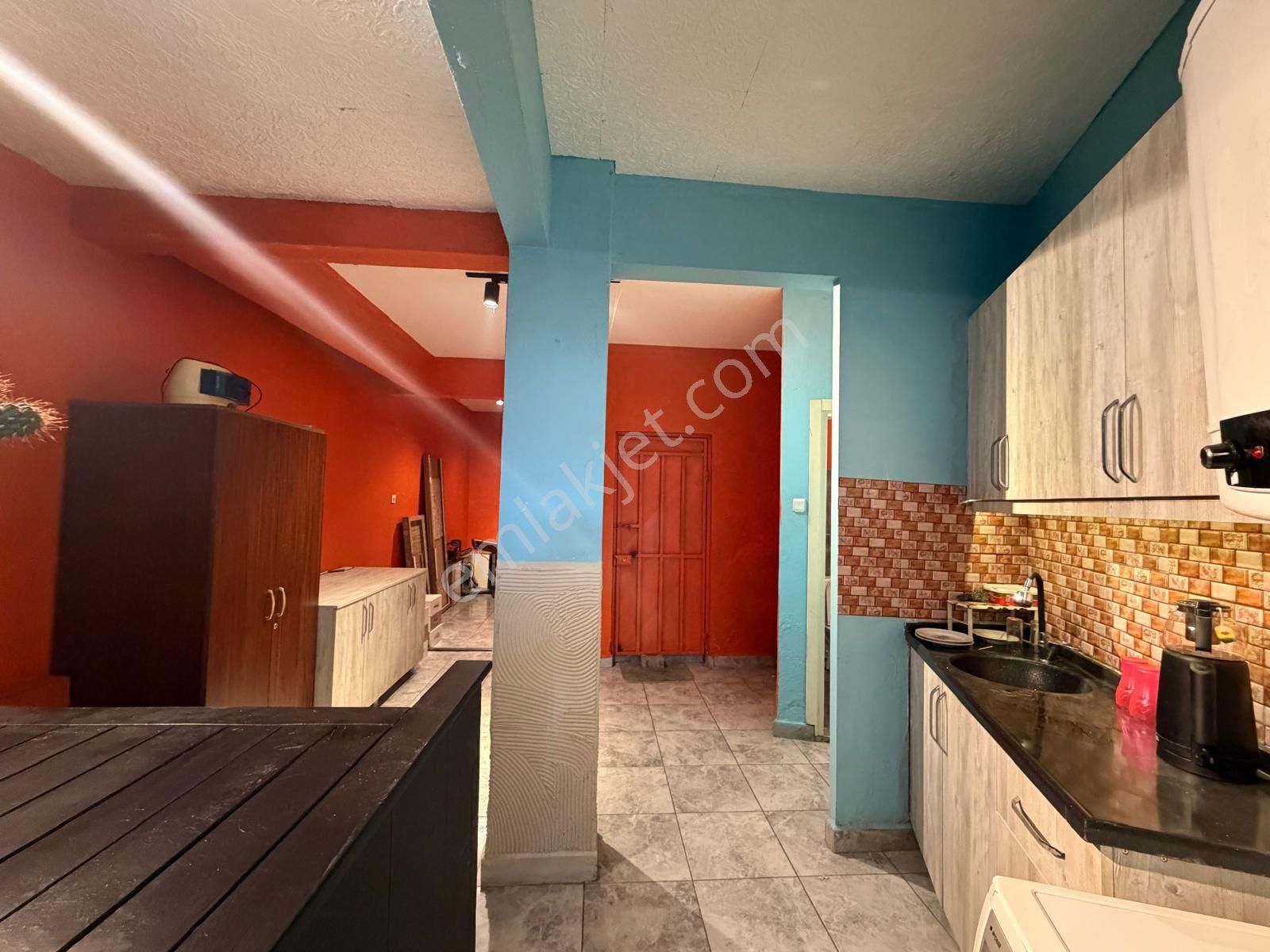 Hükümet Caddesine 20 Metre-işlek Lokasyonda-yatırımlık Dükkan - Görsel 12