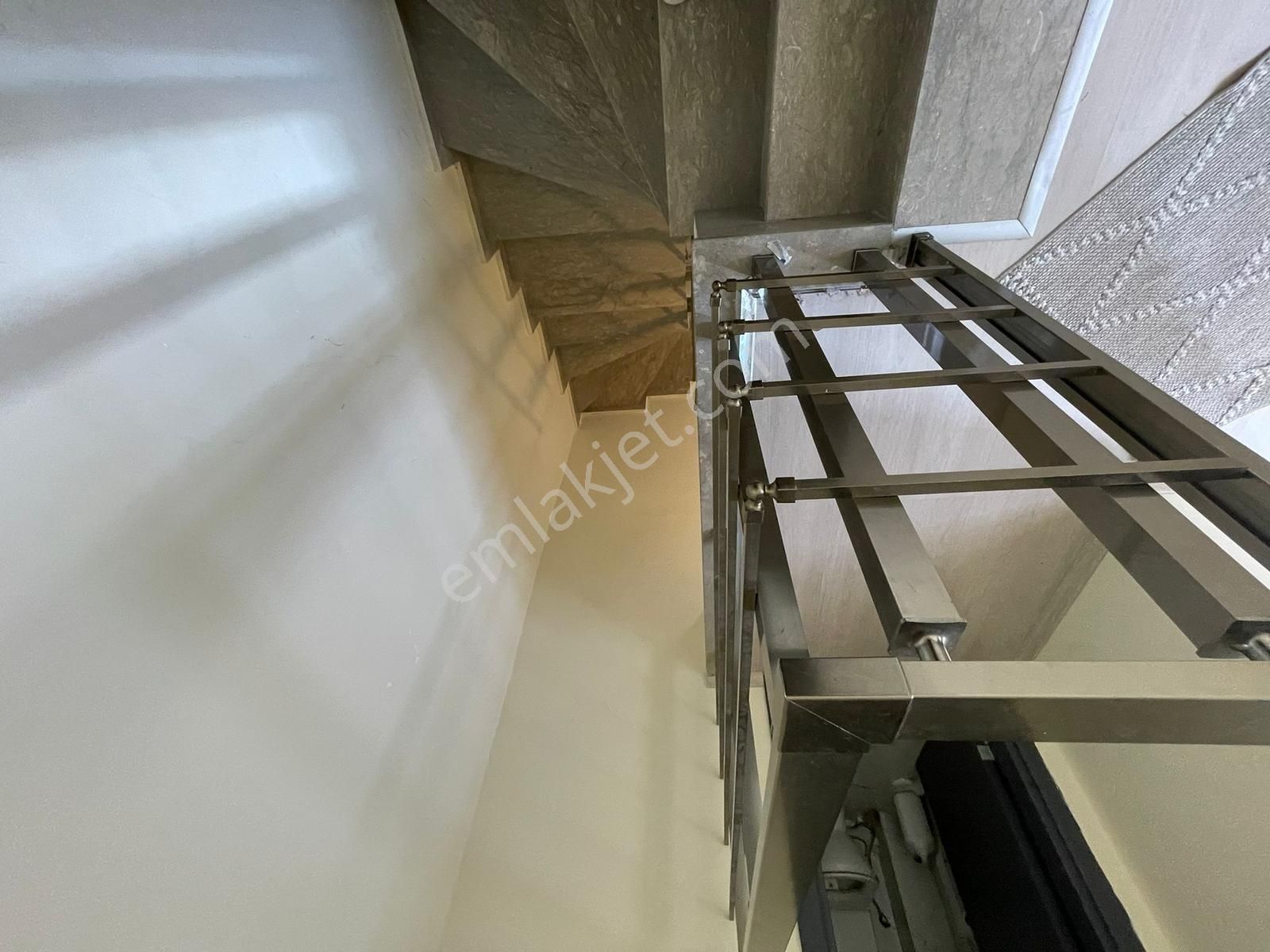 Yılın Son Fırsatı Kemer'de Denize 200m Satılık Villa - Görsel 3