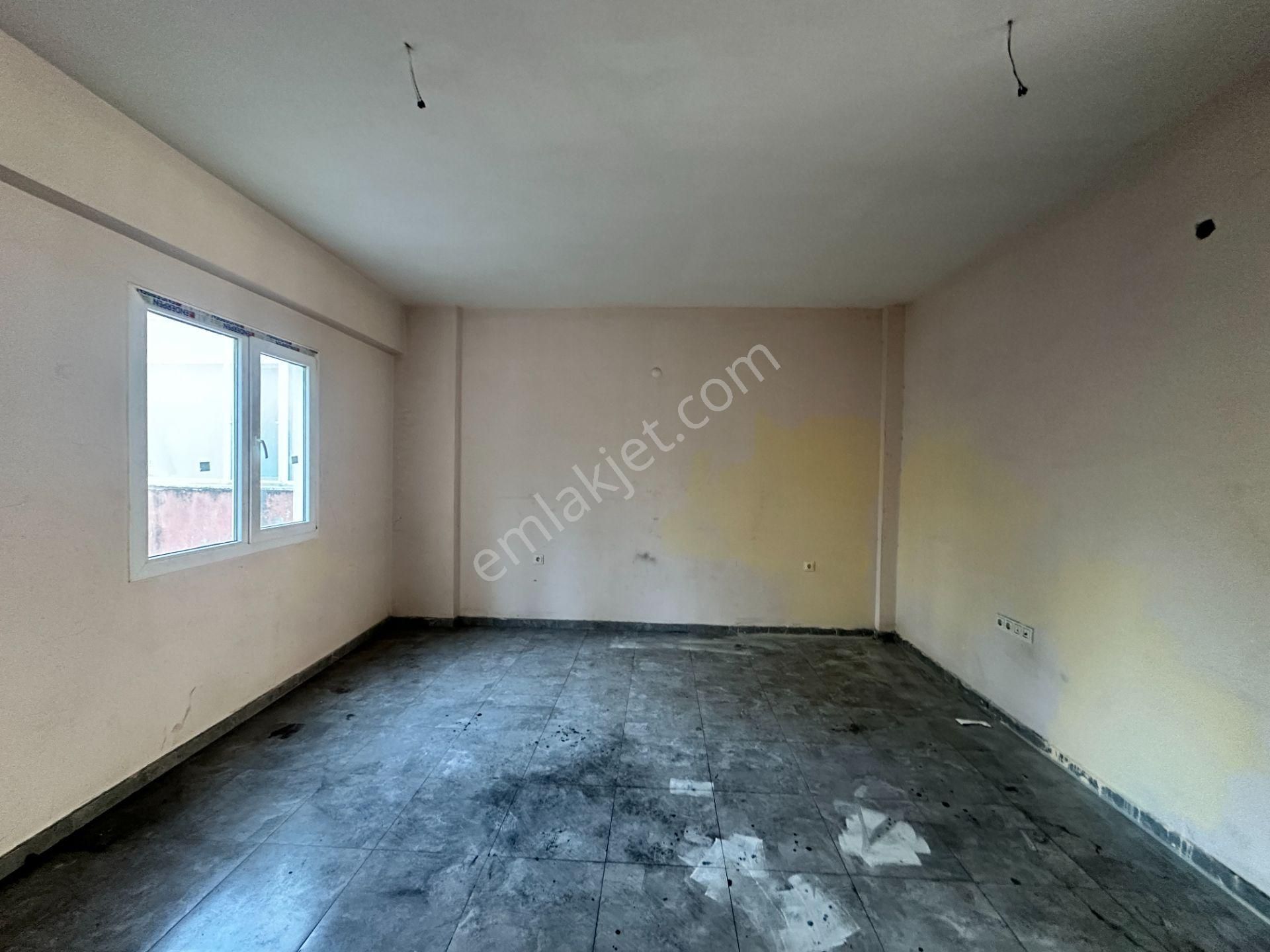 Çalışkan__dan Karabağlar Aydın Mahallesi De Kiralık Dükkan - Görsel 3