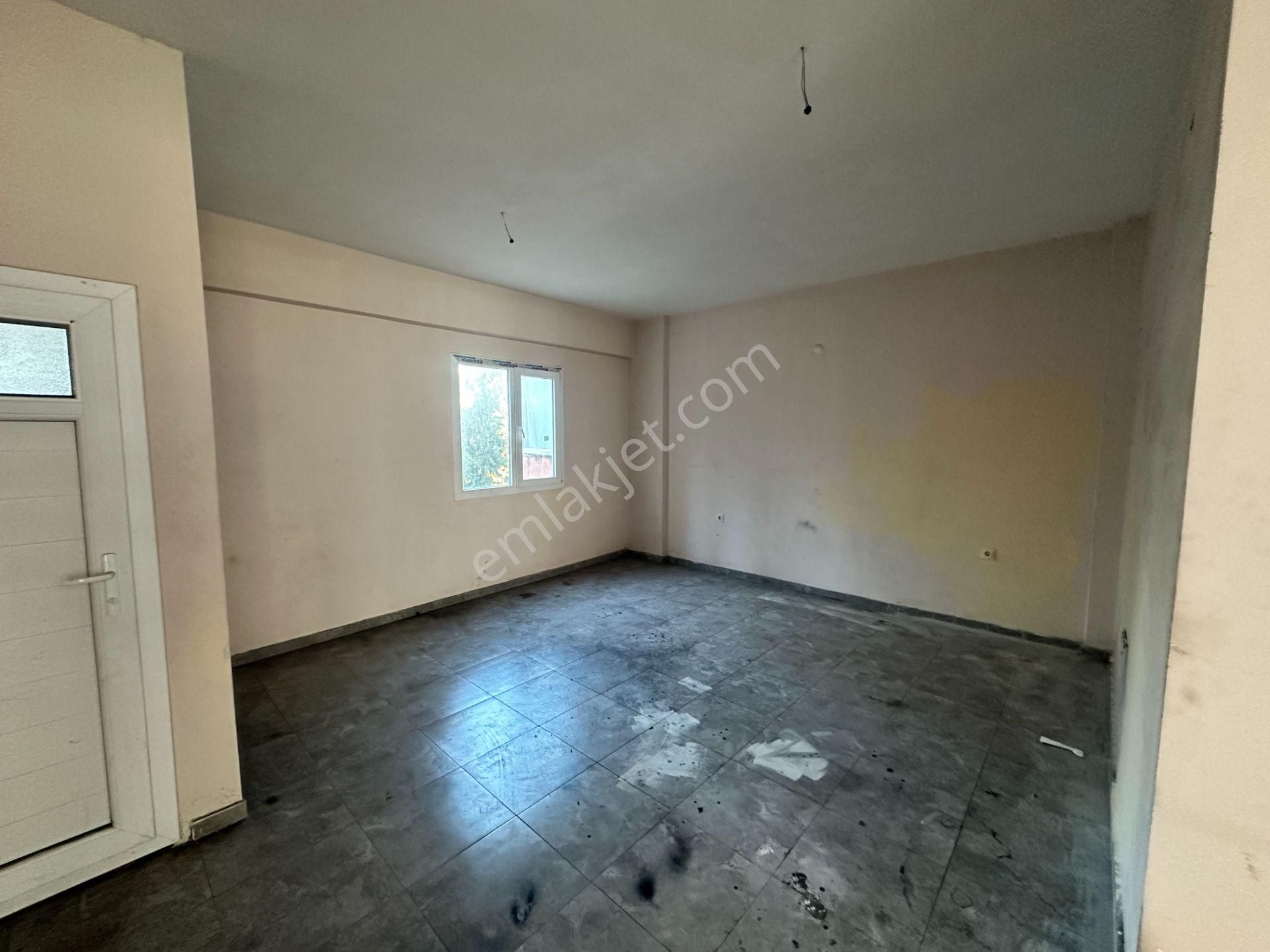 Çalışkan__dan Karabağlar Aydın Mahallesi De Kiralık Dükkan - Görsel 2