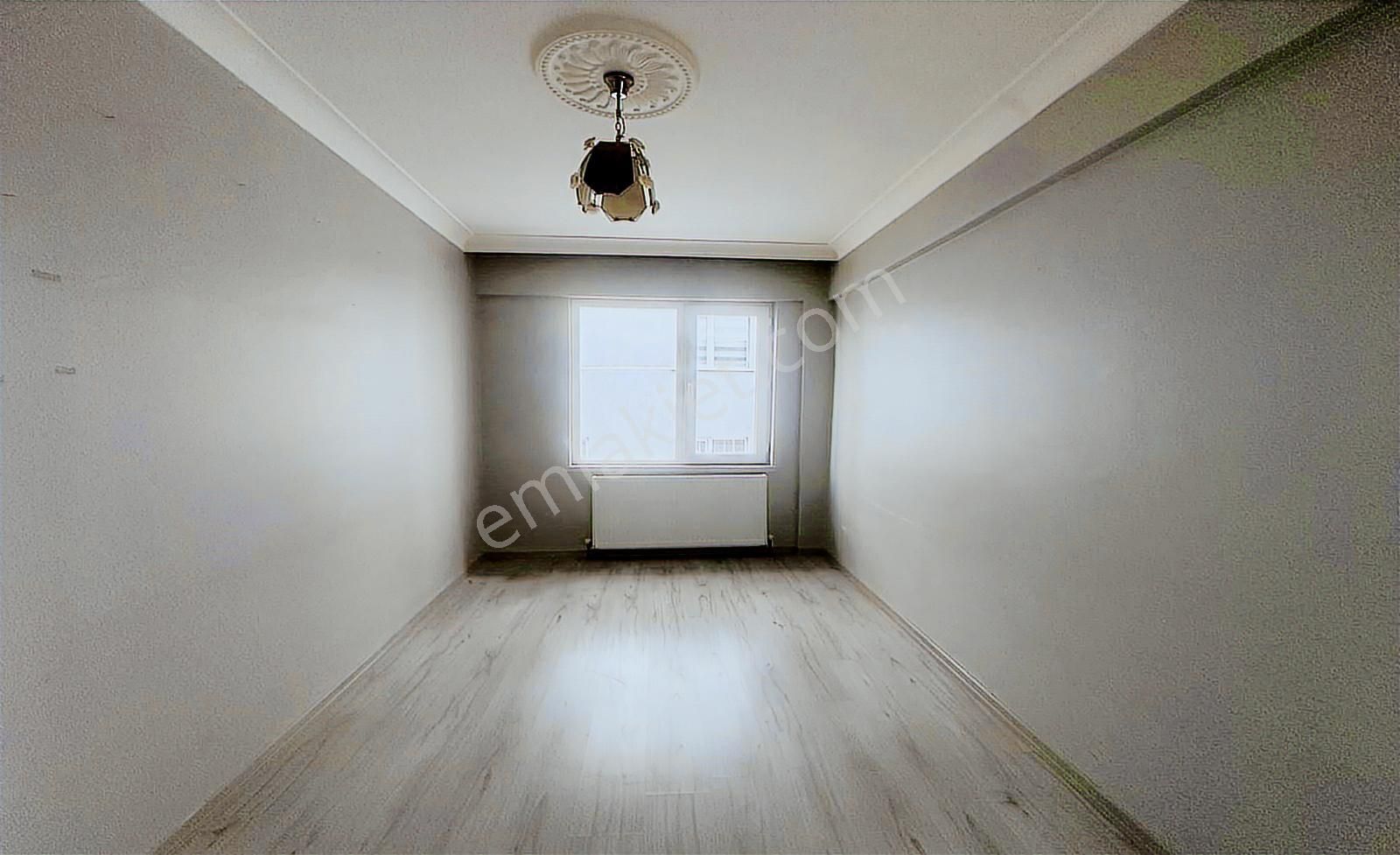 Yüzme Havuzu Karşısında Otobüs Durağı Yanın'da Cadde Üstü Dublex - Görsel 19